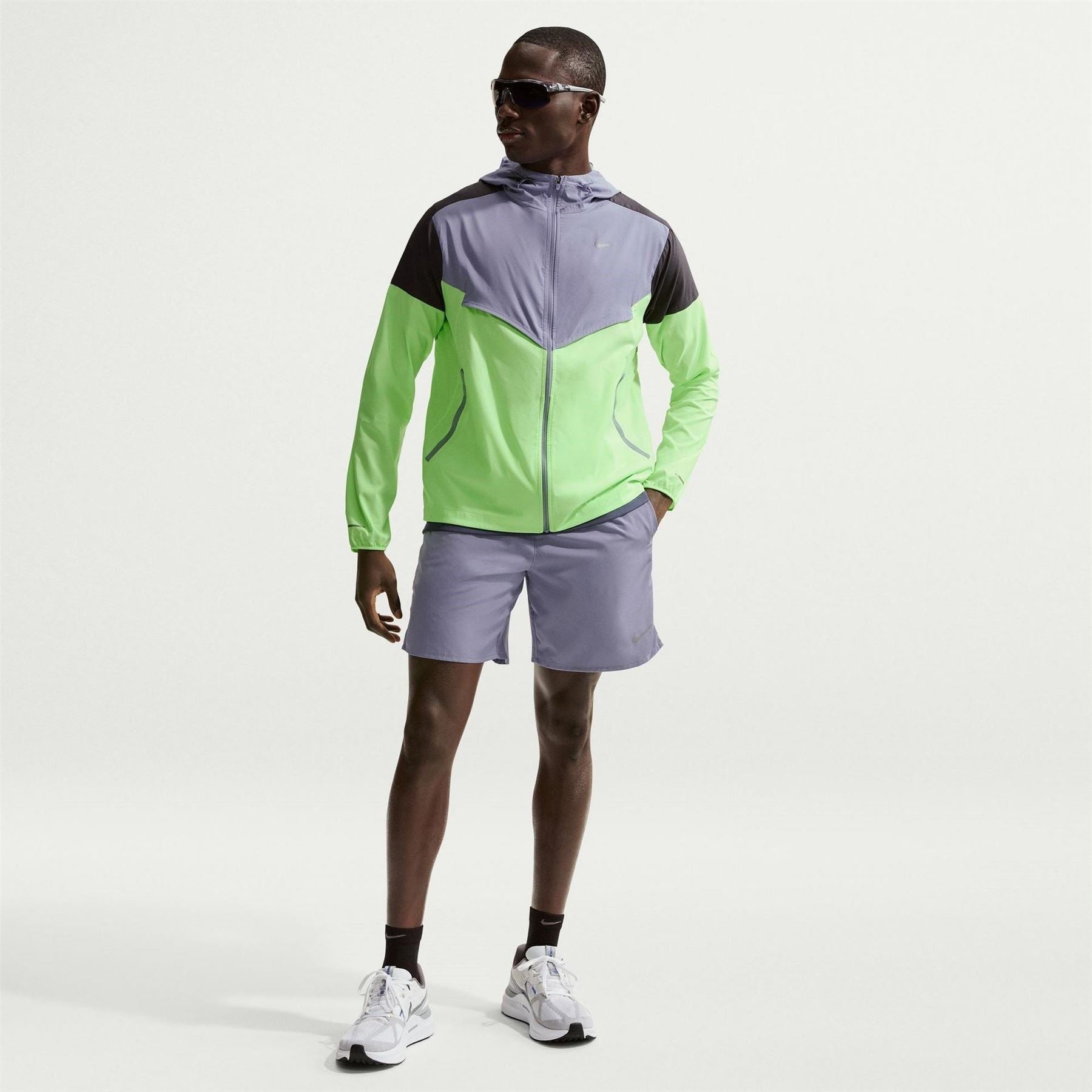 Nike Mens 7in Challenge Shorts