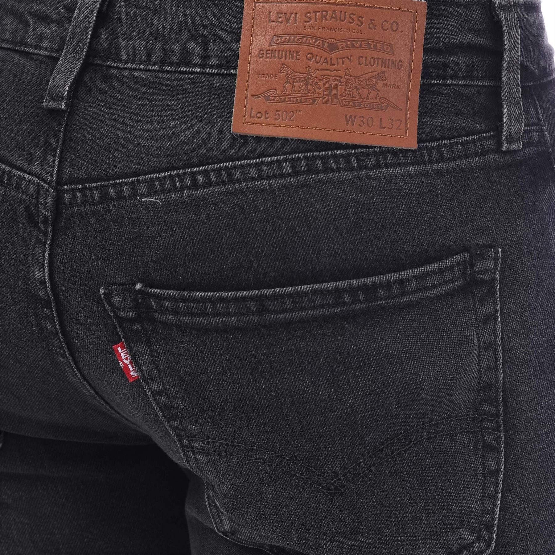 Levis Regular Taper Jeans