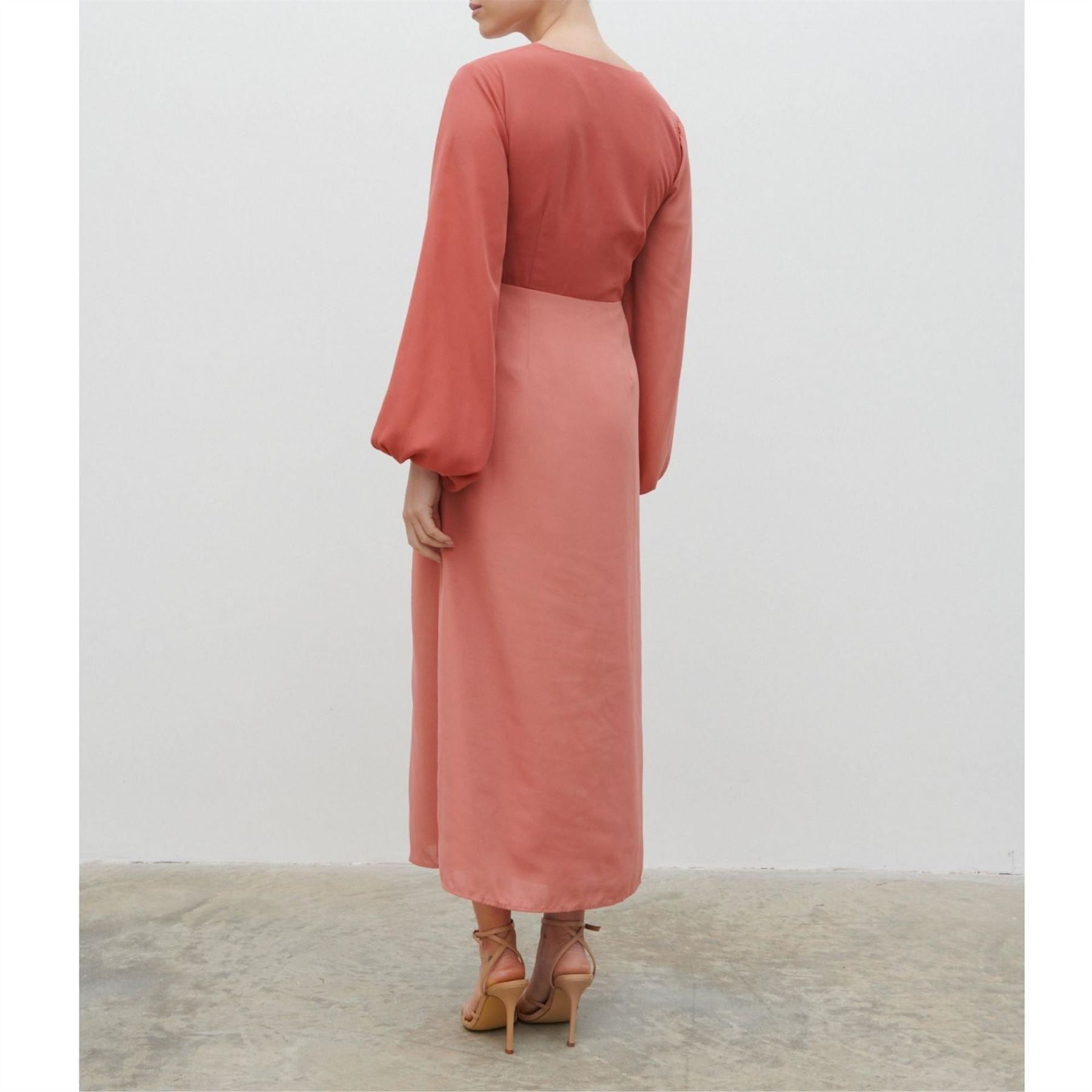 Pretty Lavish Friena Knot Contrast Long Sleeve V Neck Midaxi Dress