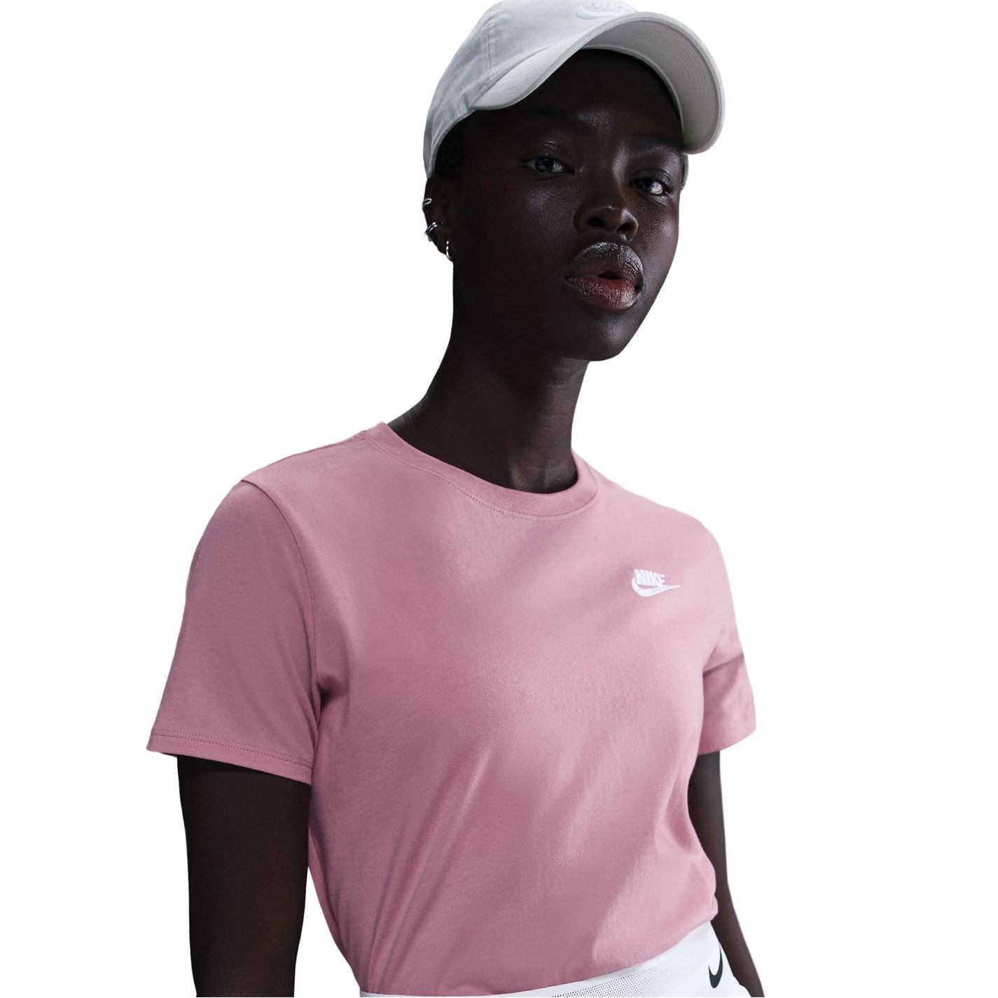 Nike Womens Sportswear Club T-Shirt