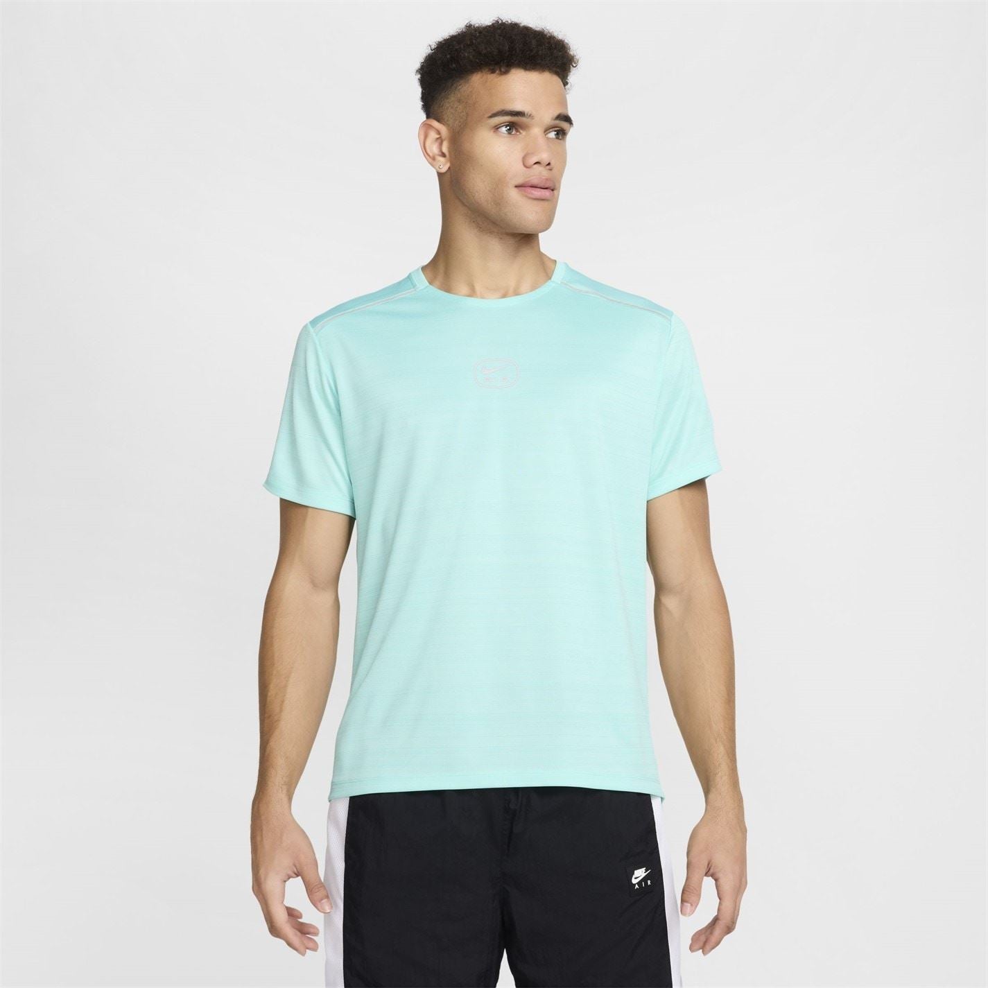 Nike Air Run Athletic Regular Fit T-Shirt