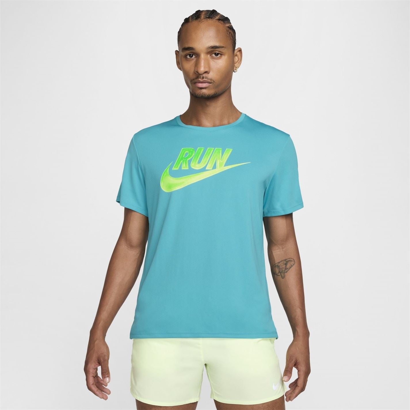 Nike Run Regular Fit Lettering Athletic Top