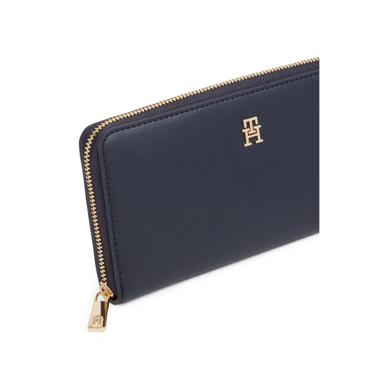 Tommy Hilfiger Zip Around Purse