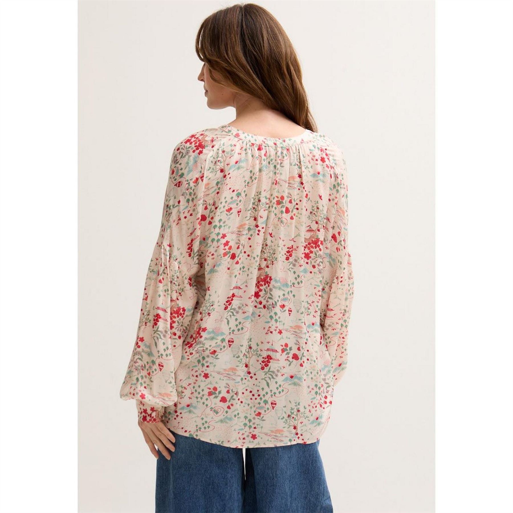 Lily and Lionel Billowy Sleeves Wishing Well Print Blouse In Multi