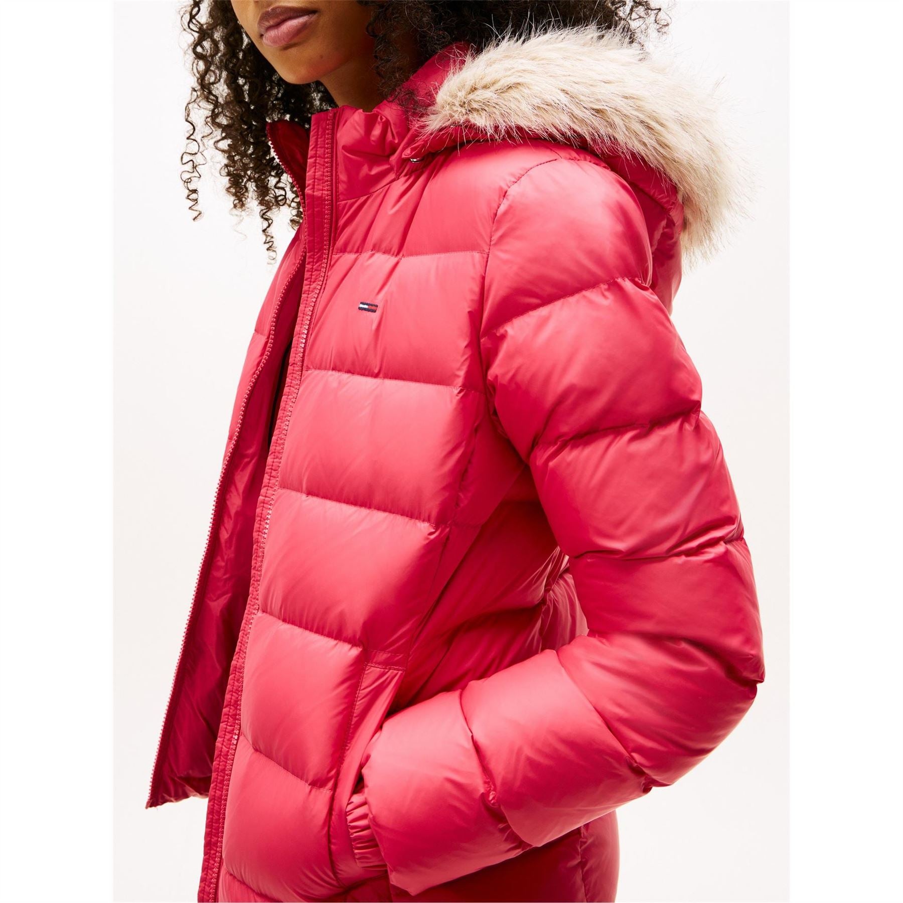 Tommy Jeans Essential Quilted Wind Resistant Faux Fur Hood RDS Down Short Puffer Jacket