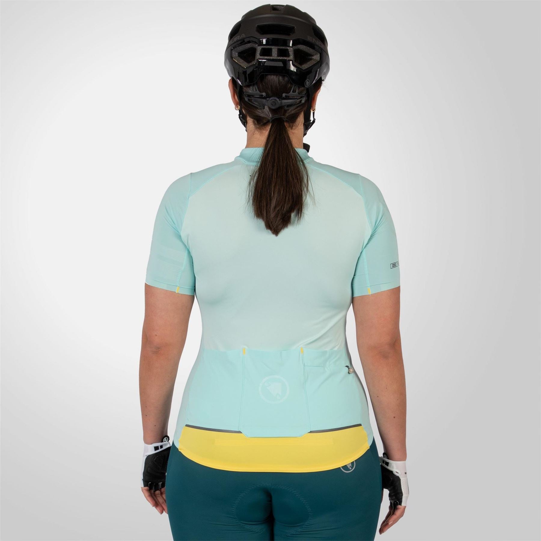 Endura Zipped Pocket Mock Neck Raglan Sleeve Jersey
