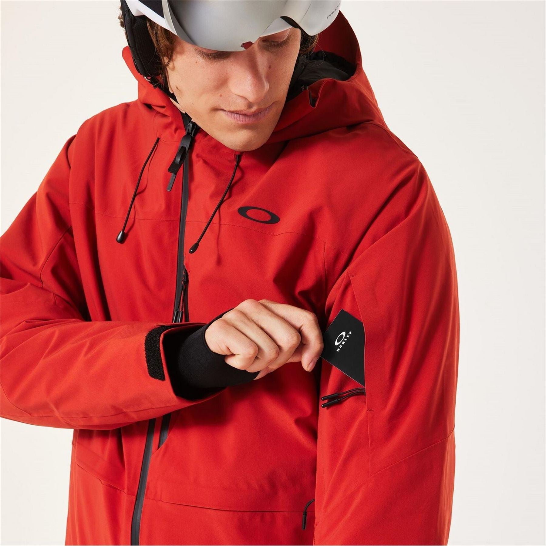 Oakley Solid Patterned Hooded Fitted Cuff Ski Jacket with Zipped Pocket