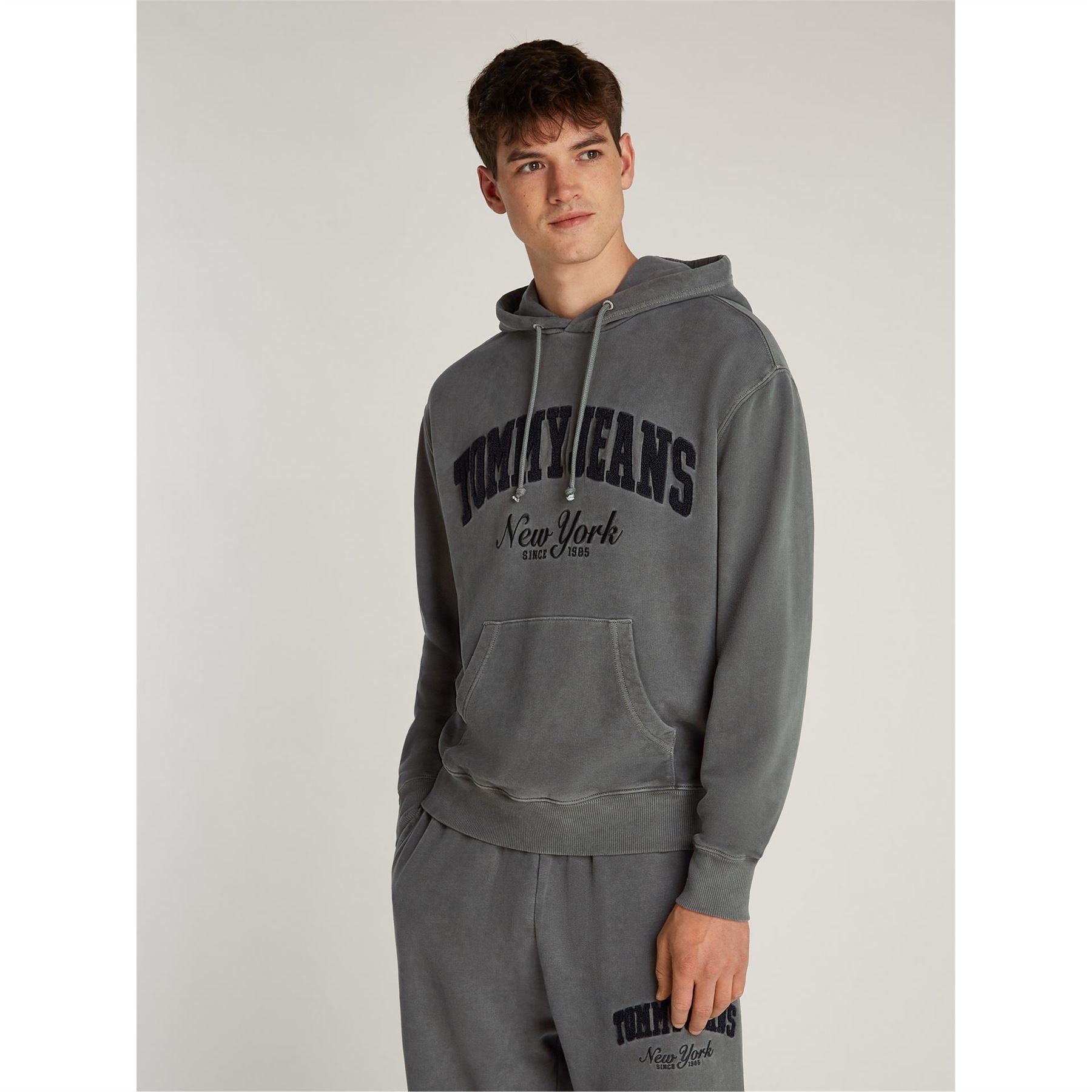 Tommy Jeans Relaxed Fit Vintage Varsity Sweatshirt