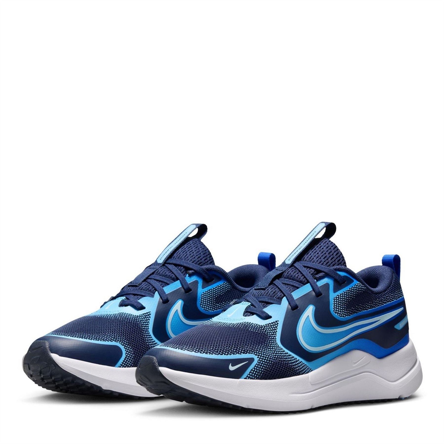 Nike Cosmic Runner Juniors Lace-Up Low Top Sneakers
