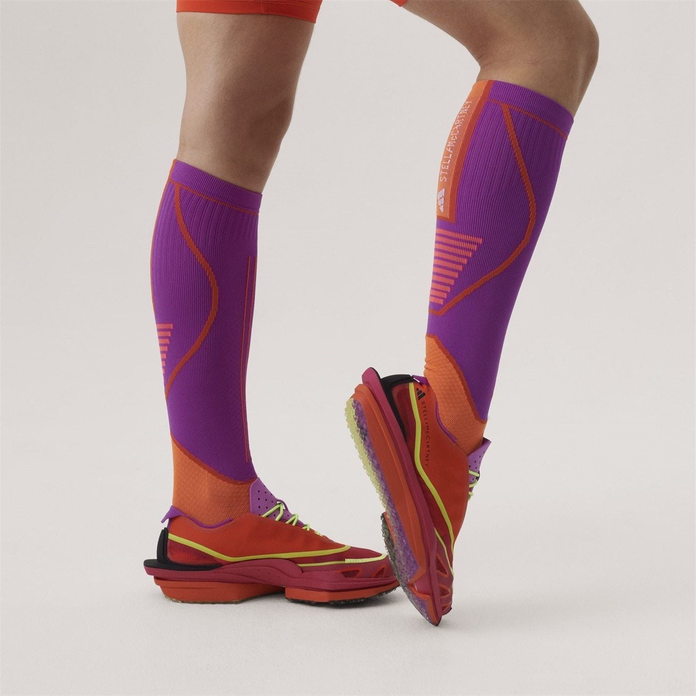 adidas Earthlight 2.0 Lace Up Low Top Sneakers