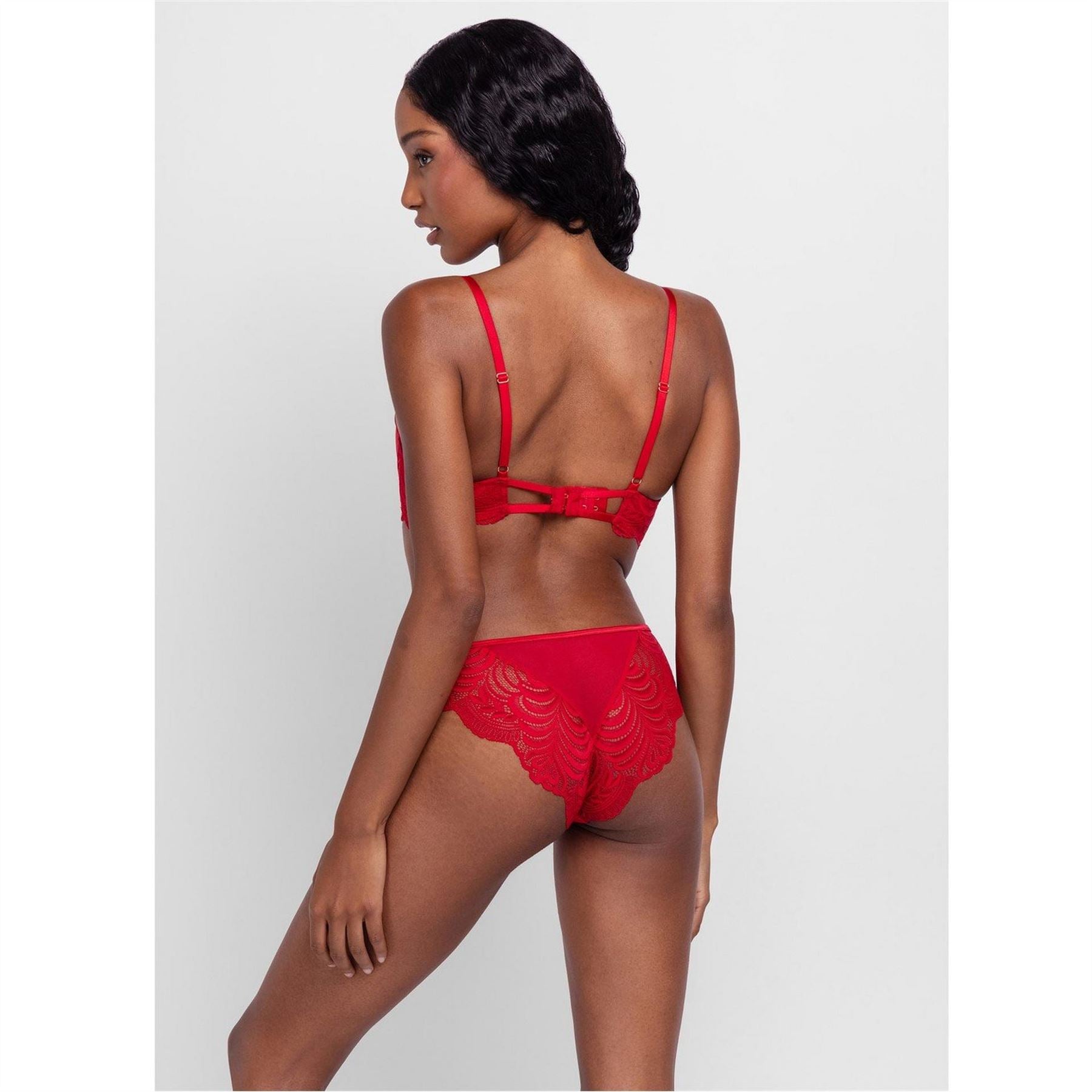 Dorina Bra