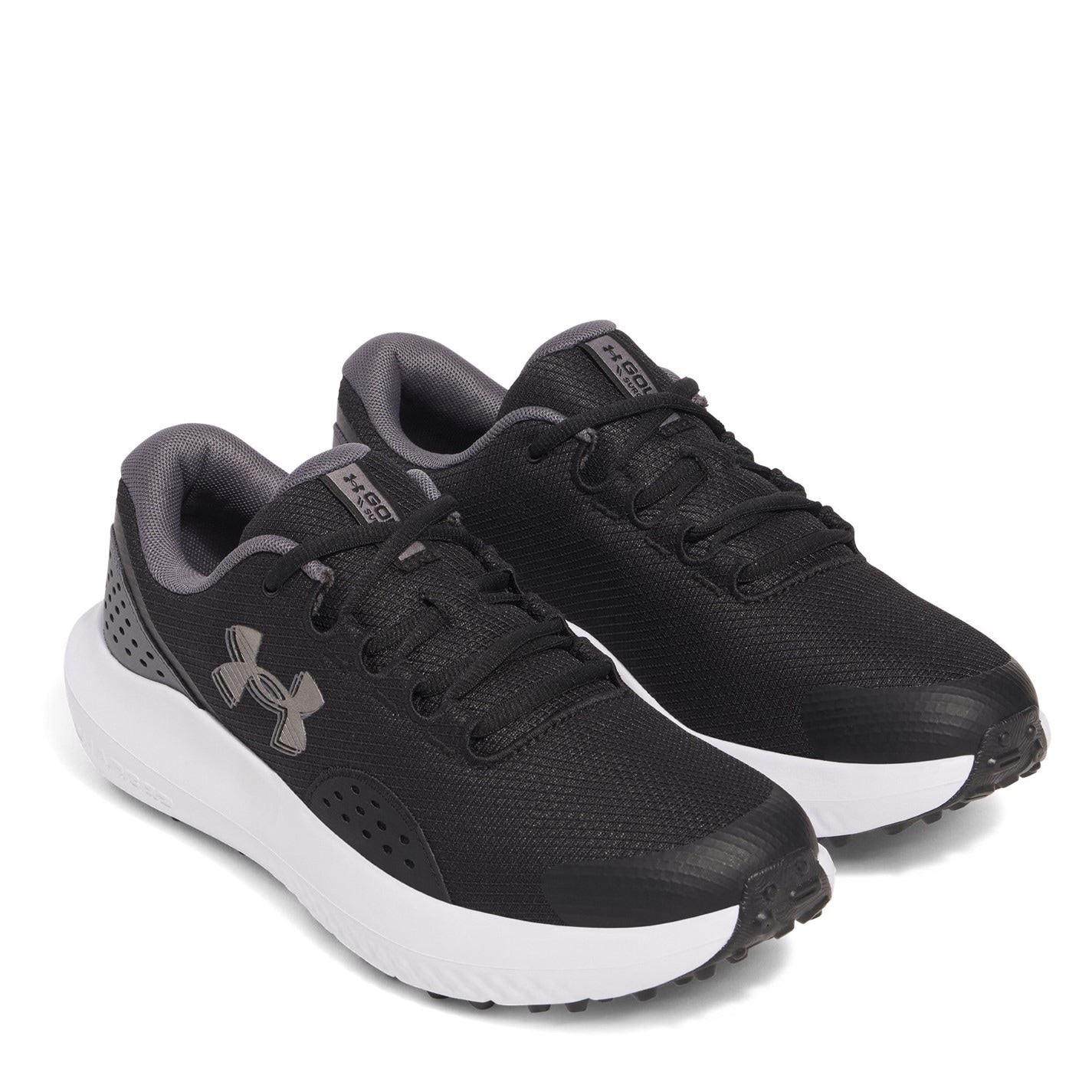 Under Armour Surge Low Top Golf Sneakers