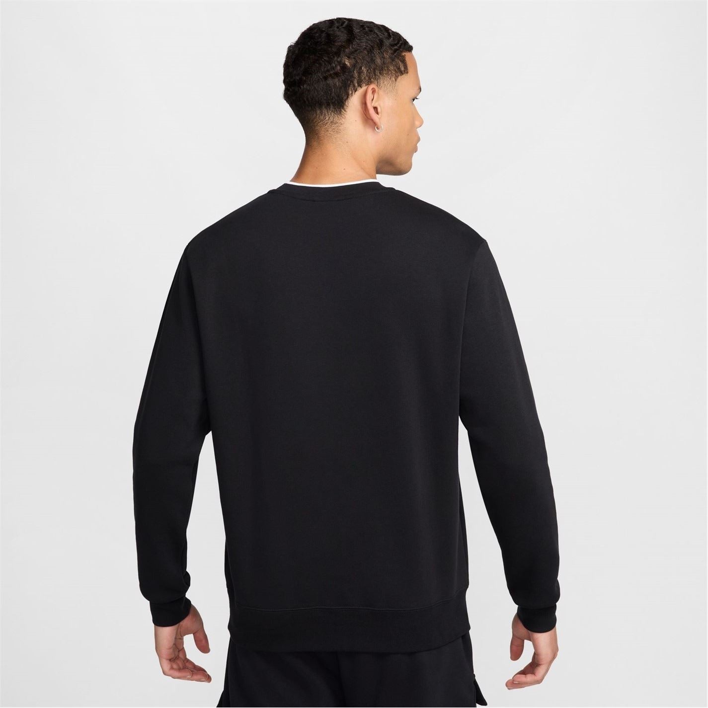 Nike Crew Neck Relaxed Fit Long Sleeve Sweatshirt