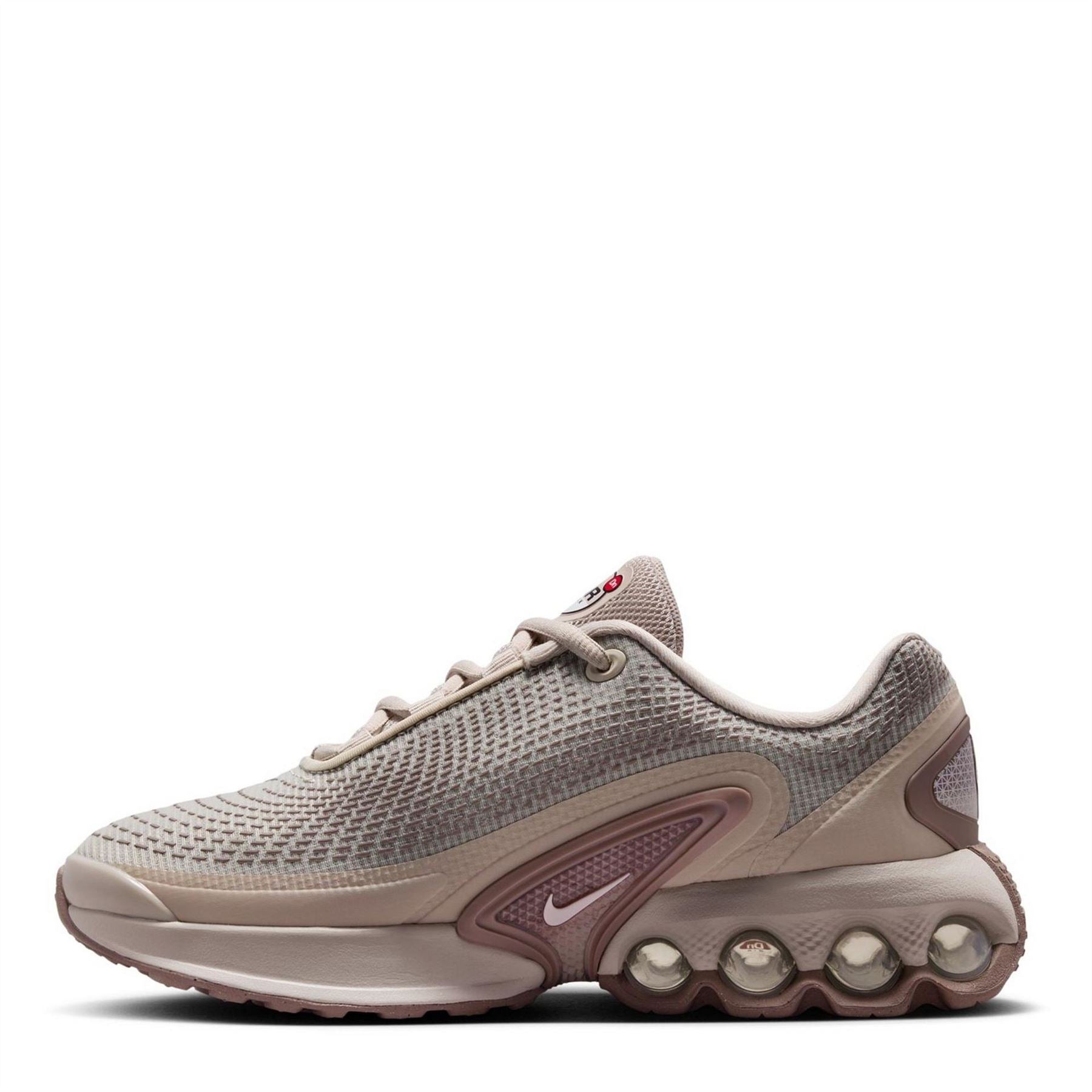 Nike Air Max Dn Jn62 Low Top Sneakers