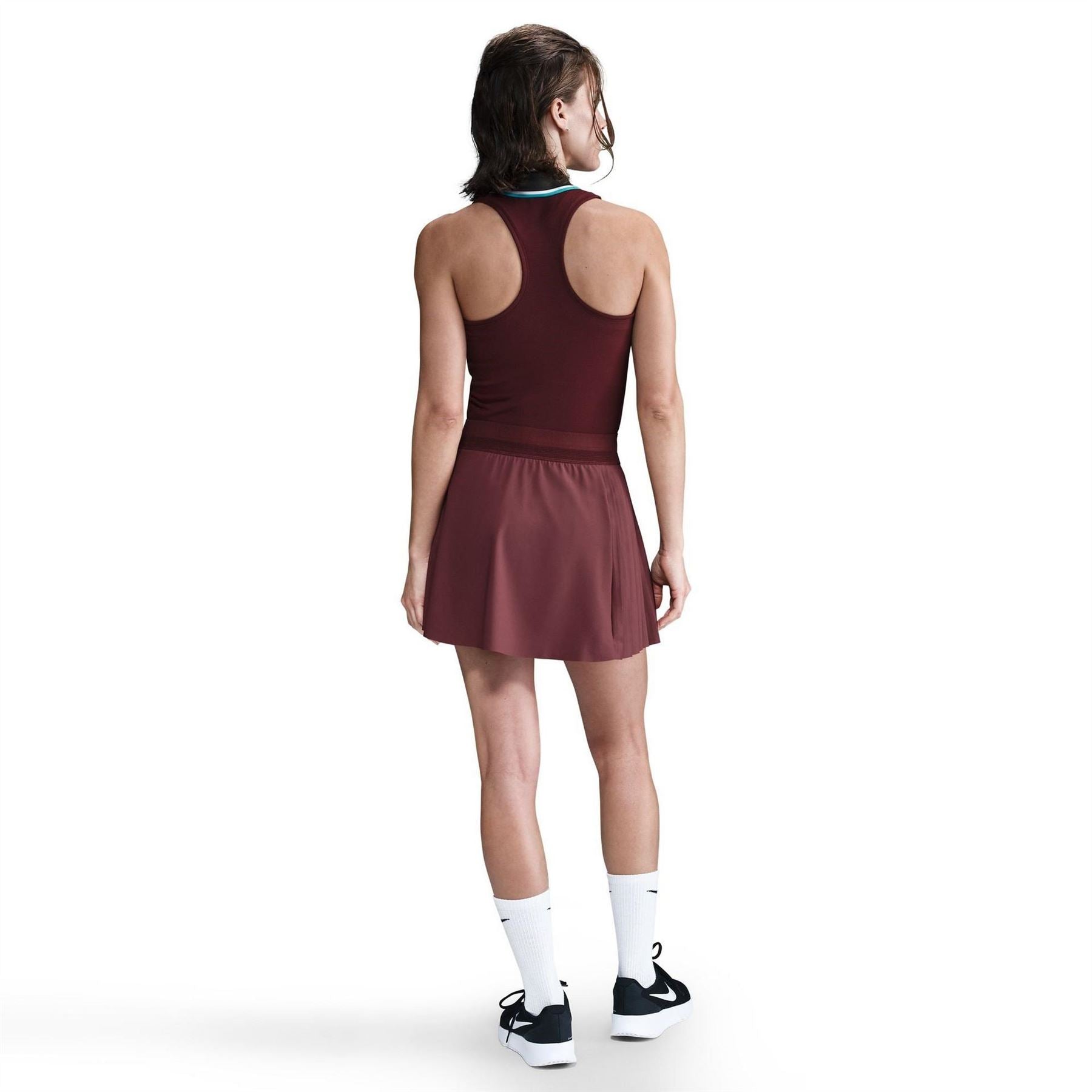 Nike Slam Slim Fit V-Neck Tank
