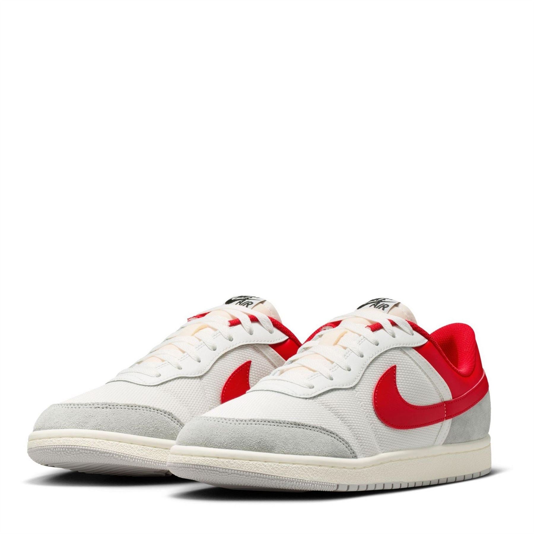 Air Jordan Skyline Sn62 Lace-Up Low Top Sneakers