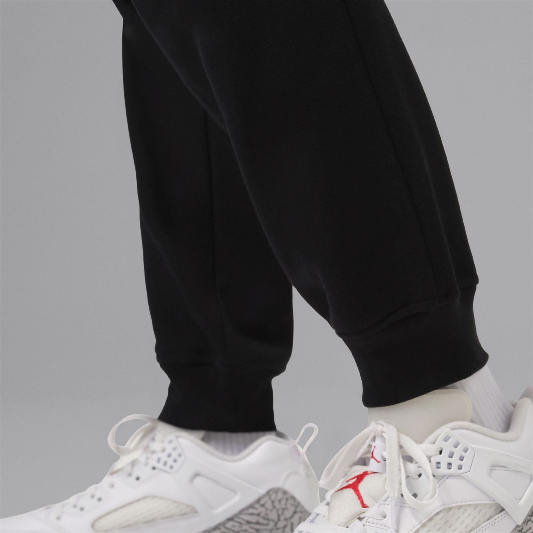 Air Jordan Jump Solid Slim Mid Rise Joggers