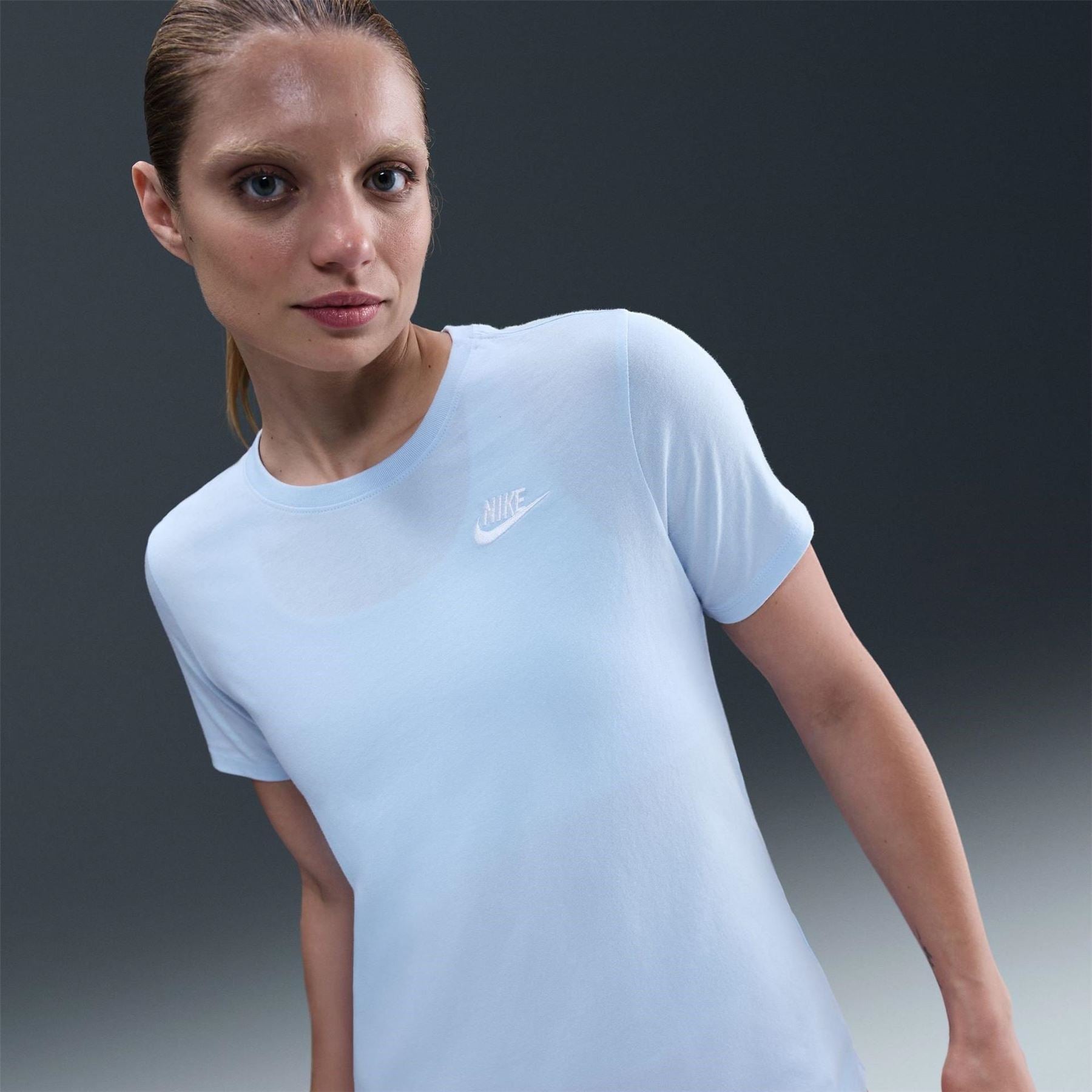 Nike Womens Sportswear Club T-Shirt