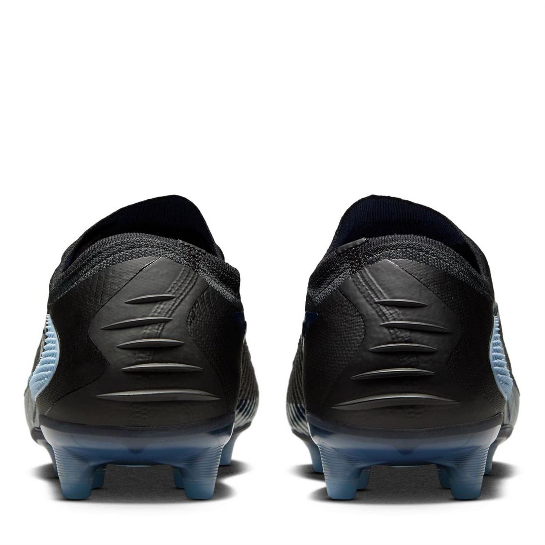 Nike Phantom 6 Textured Lace Up Low Top Sneakers
