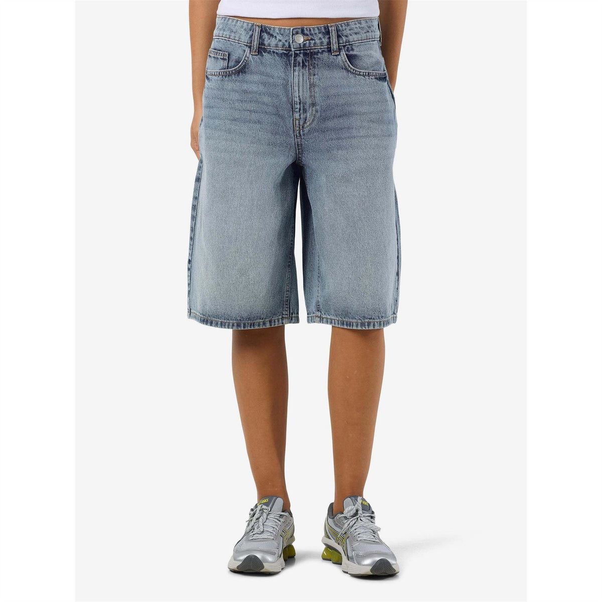 Noisy May Mindie Medium Wash Denim Bermuda Shorts