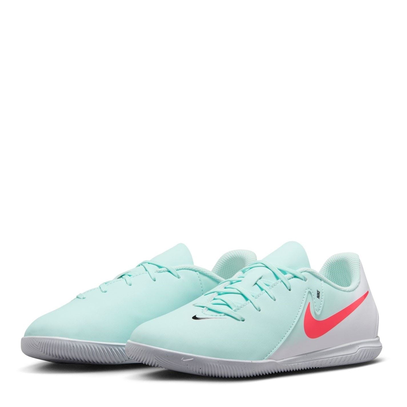 Nike Phantom Gx 2 Club Juniors Indoor Court Football Boots.