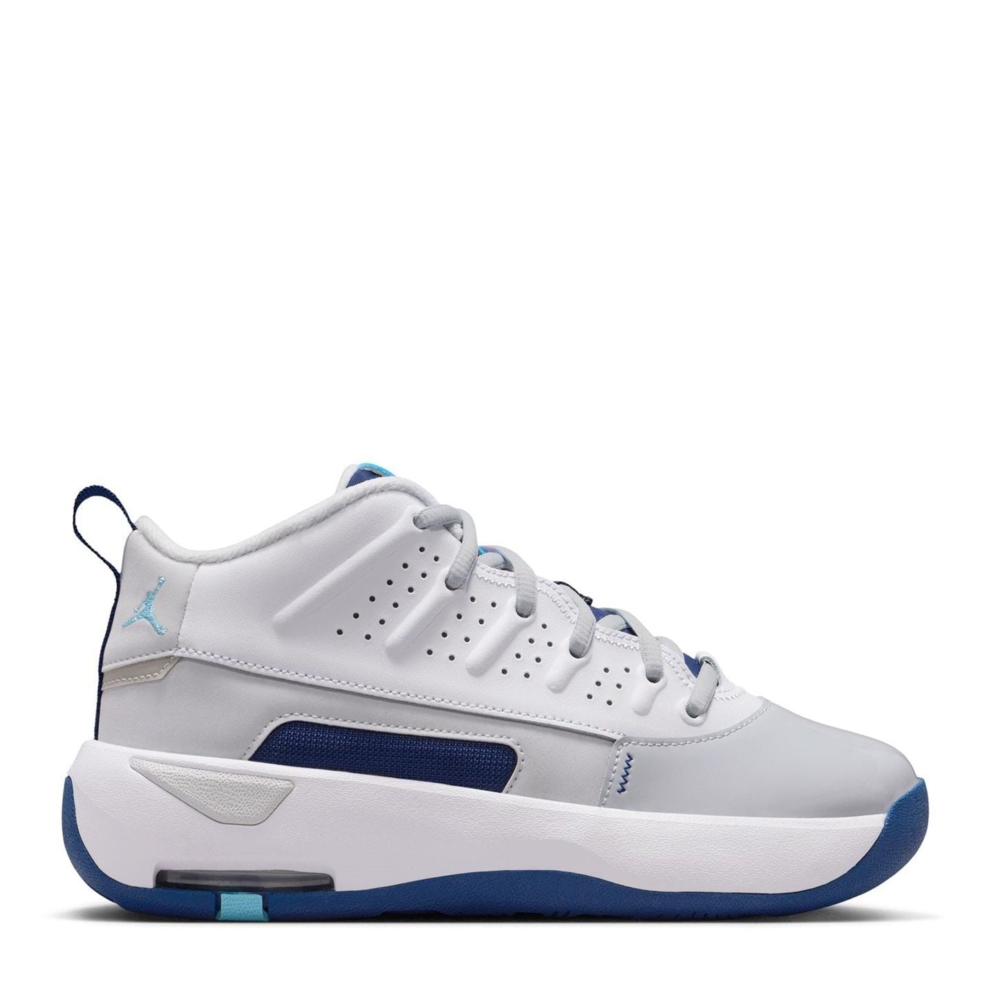 Air Jordan Max Aura Basketball Trainers