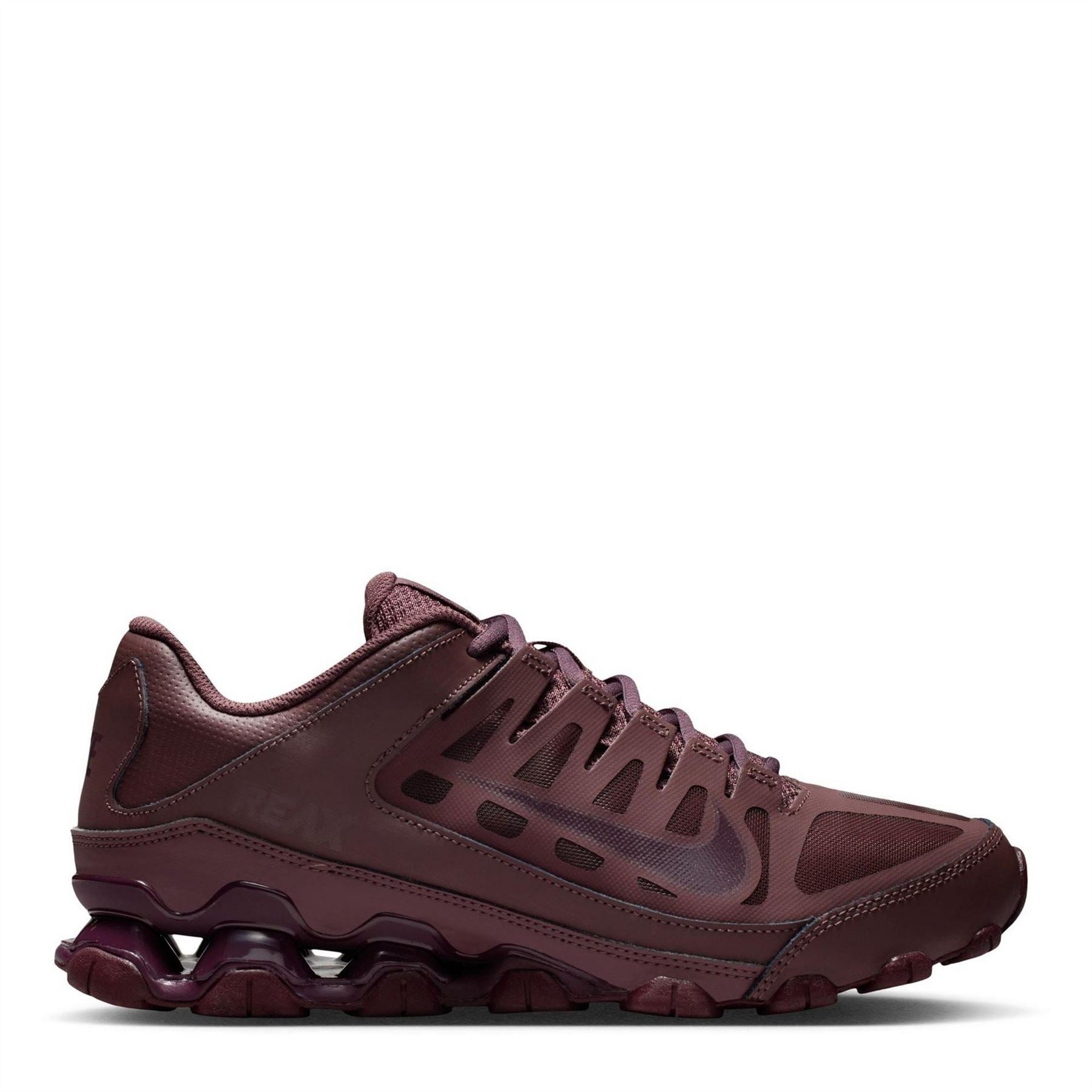 Nike Reax 8 TR Lace-Up Sneakers