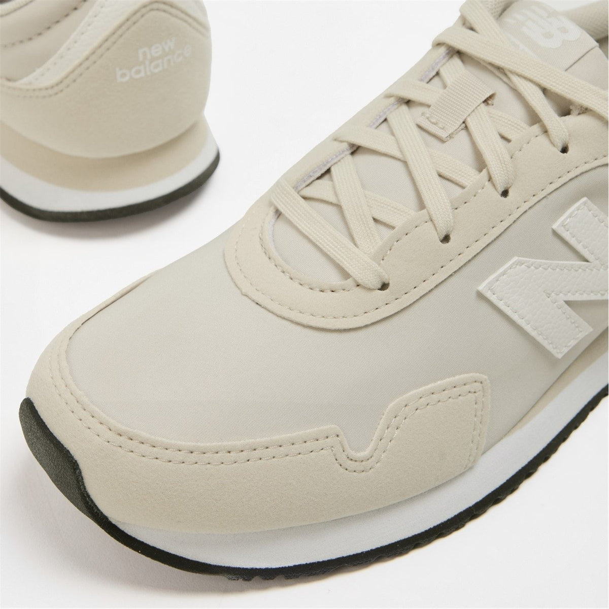 New Balance Round Toe Flat Heel Low Top Sneakers