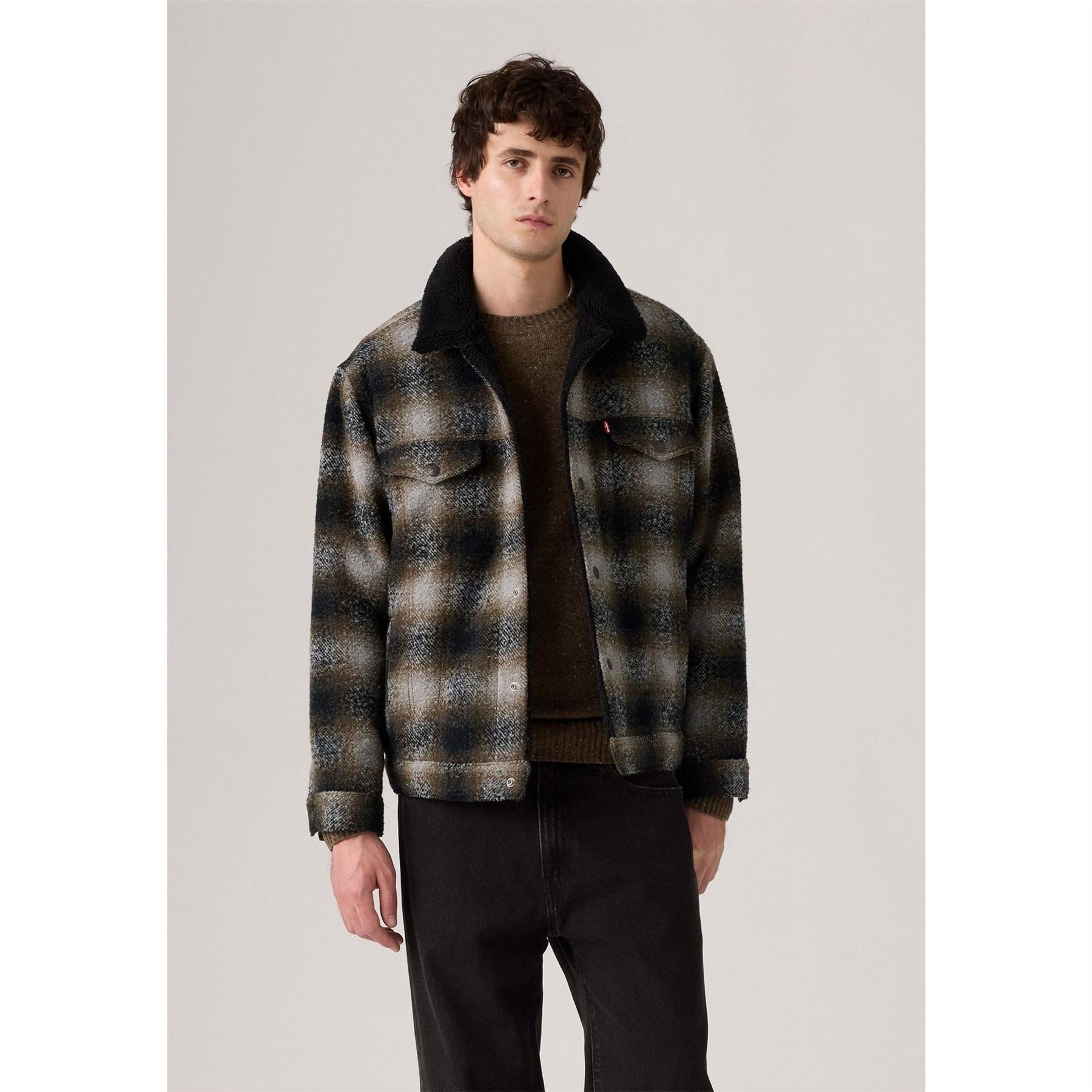 Levis Relaxed Fit Solid Patterned Sherpa Denim Jacket with Chest Pocket