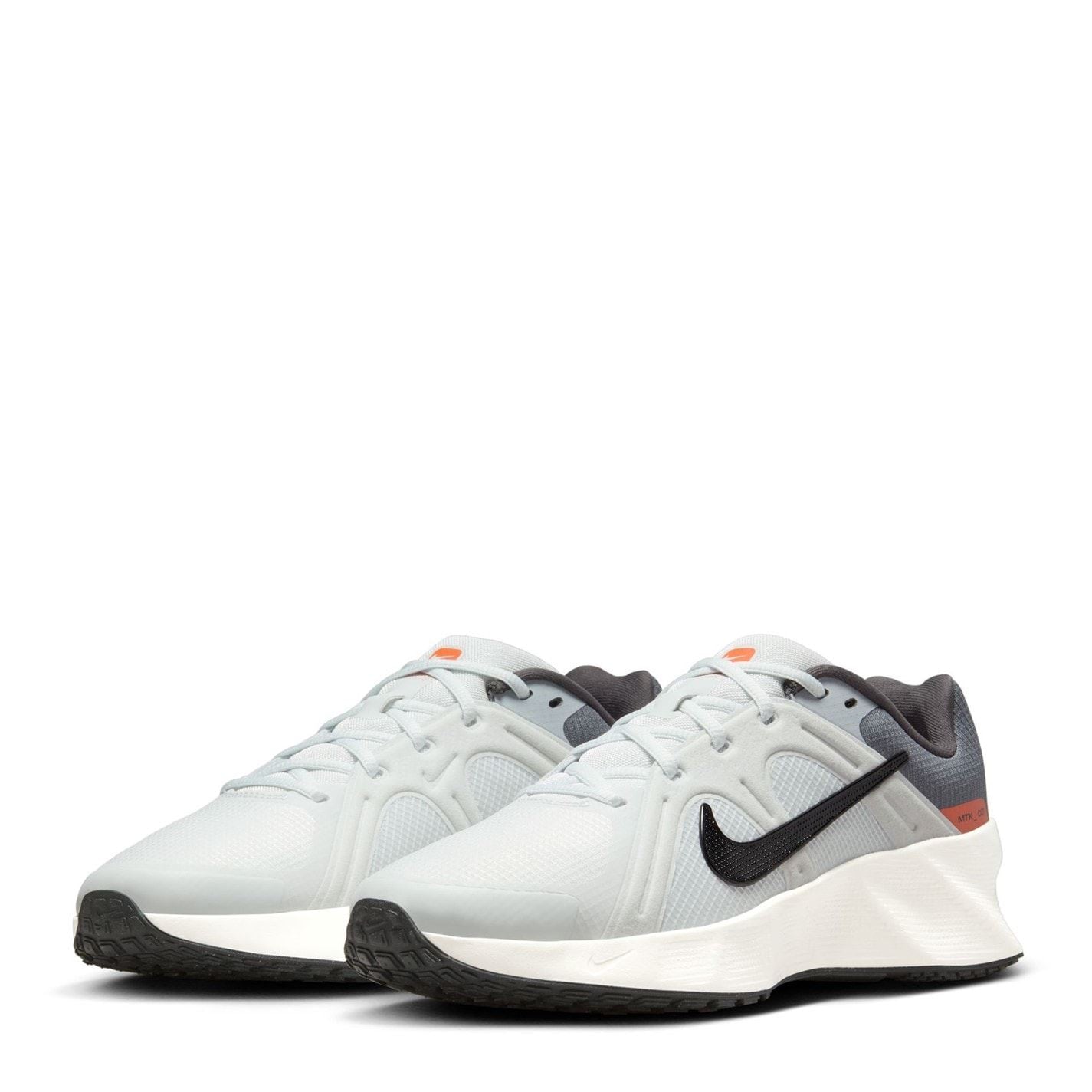 Nike Metro Tek Lace Up Low Top Sneakers