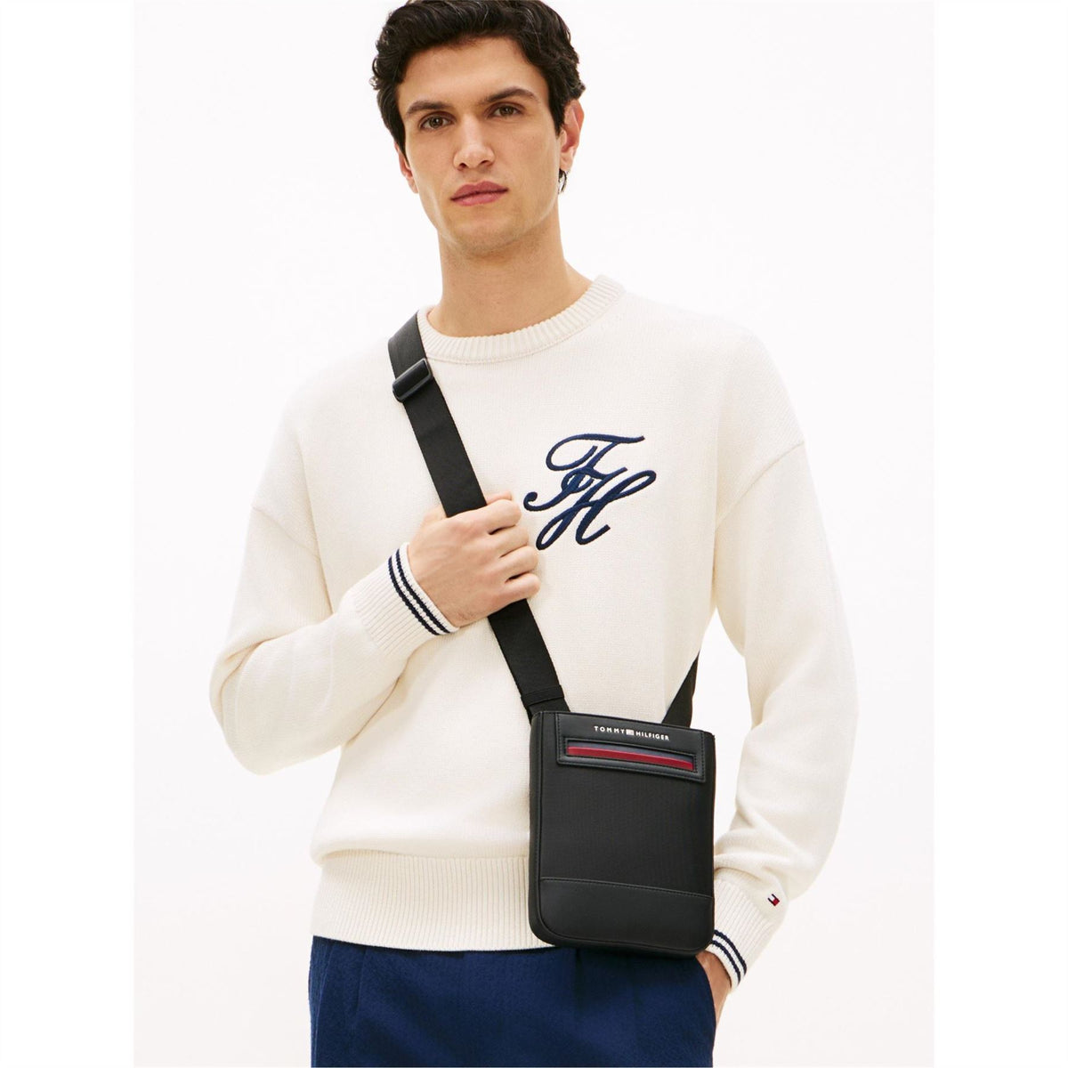 Tommy Hilfiger Metal Logo Crossbodyody Bag