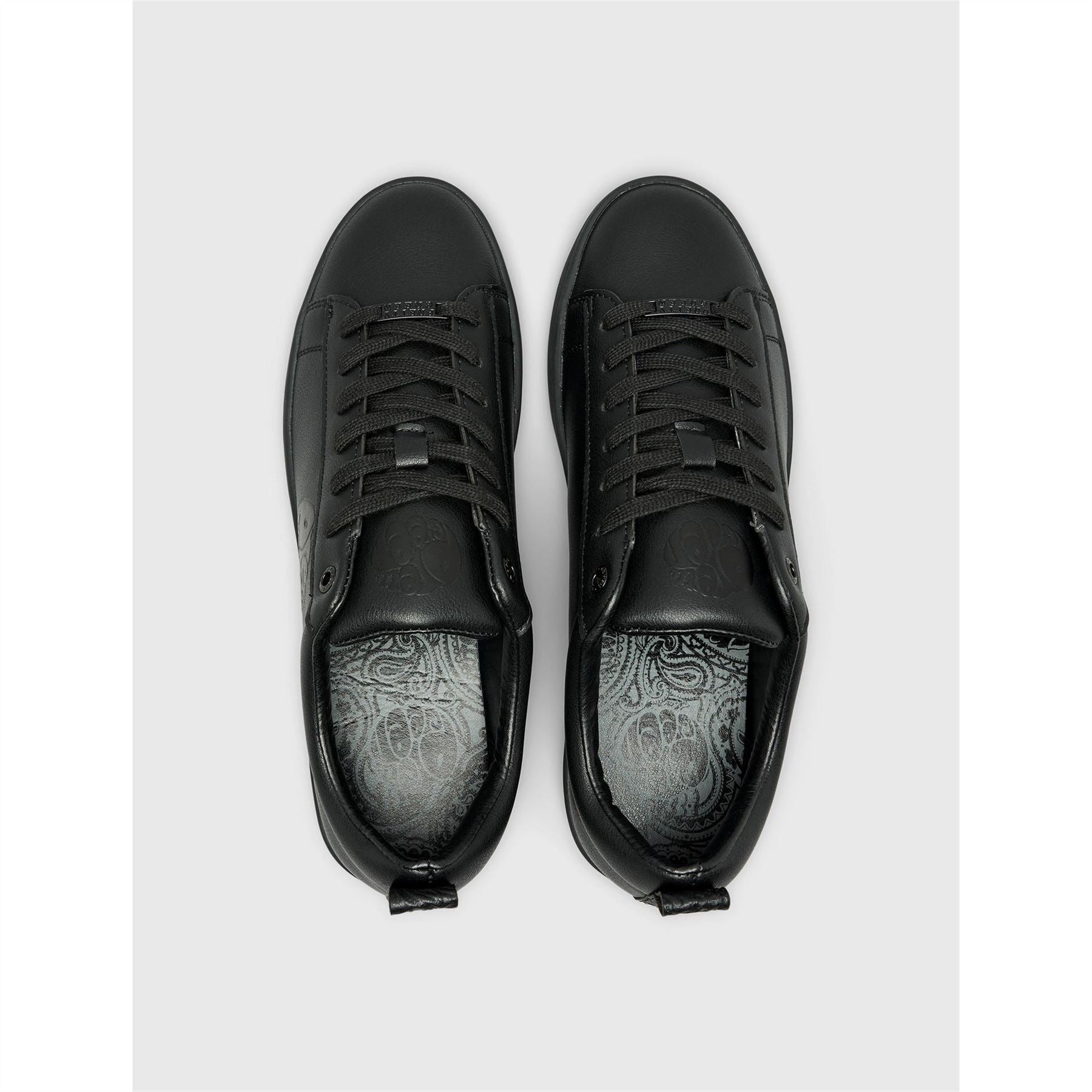 Pretty Green Blanco Low Top Trainers
