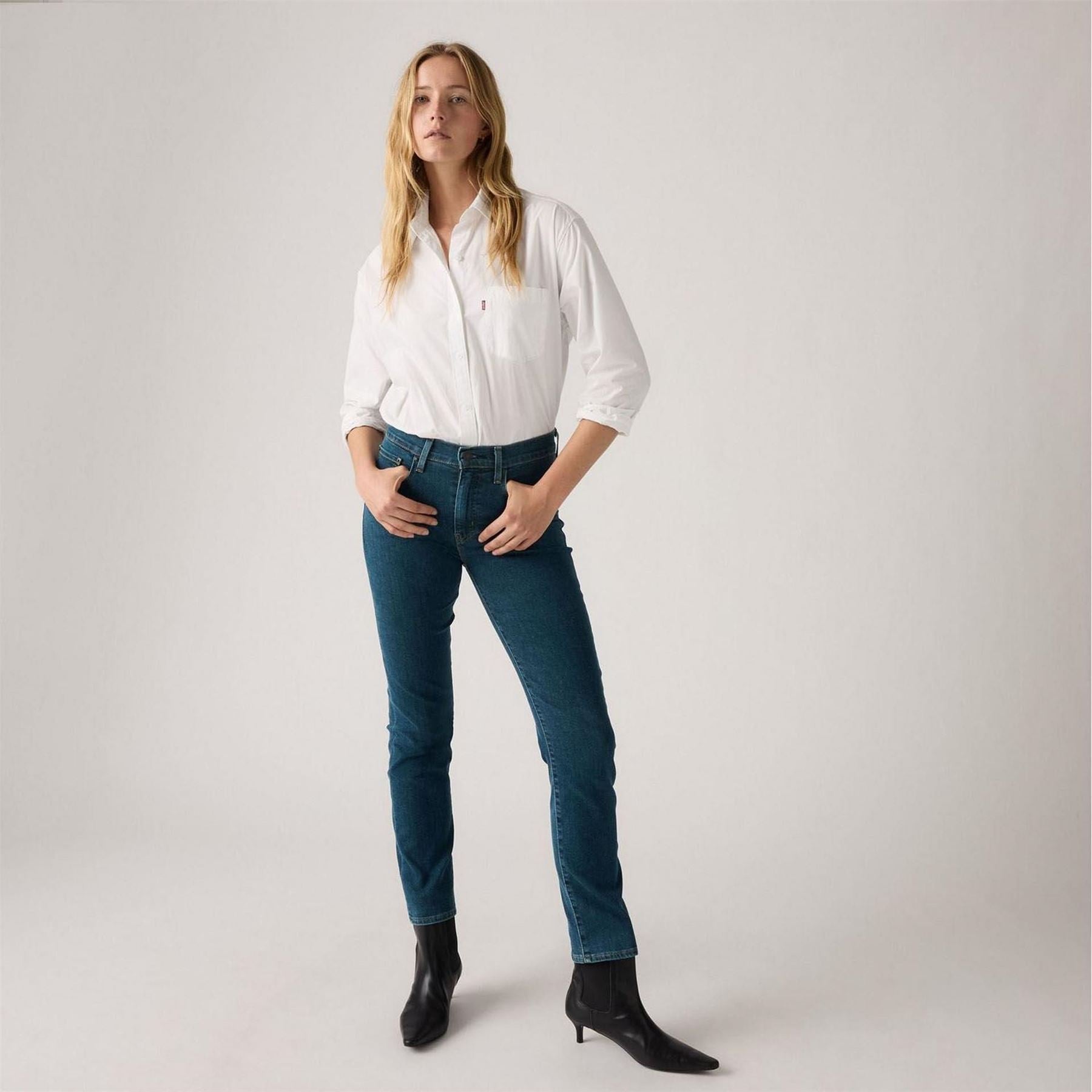 Levis High Rise Straight Fit Jeans