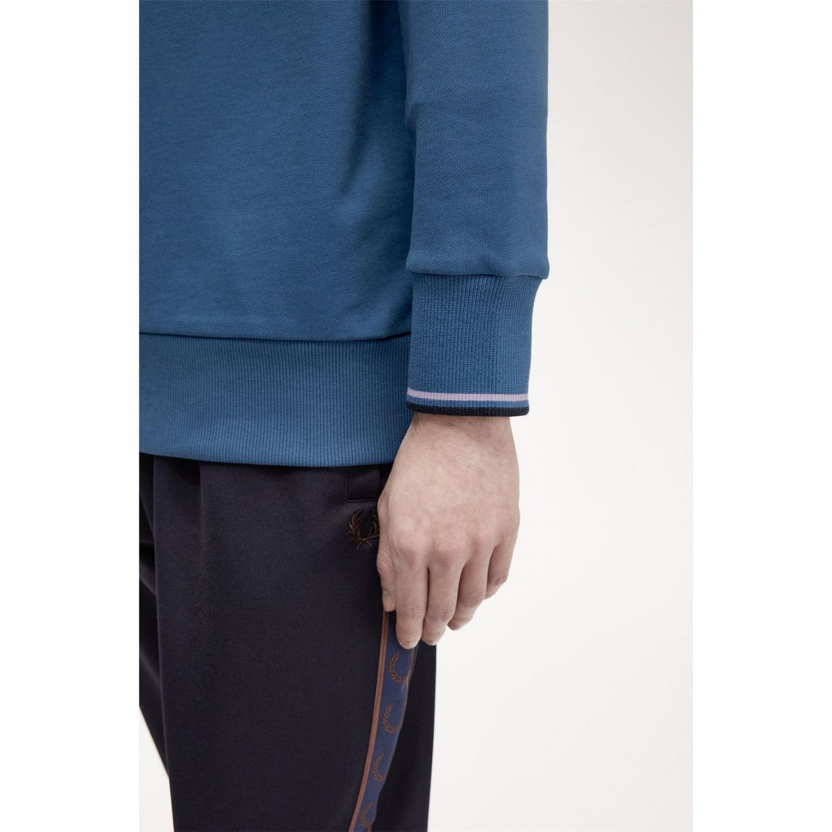 Fred Perry Neck Sweatshirt