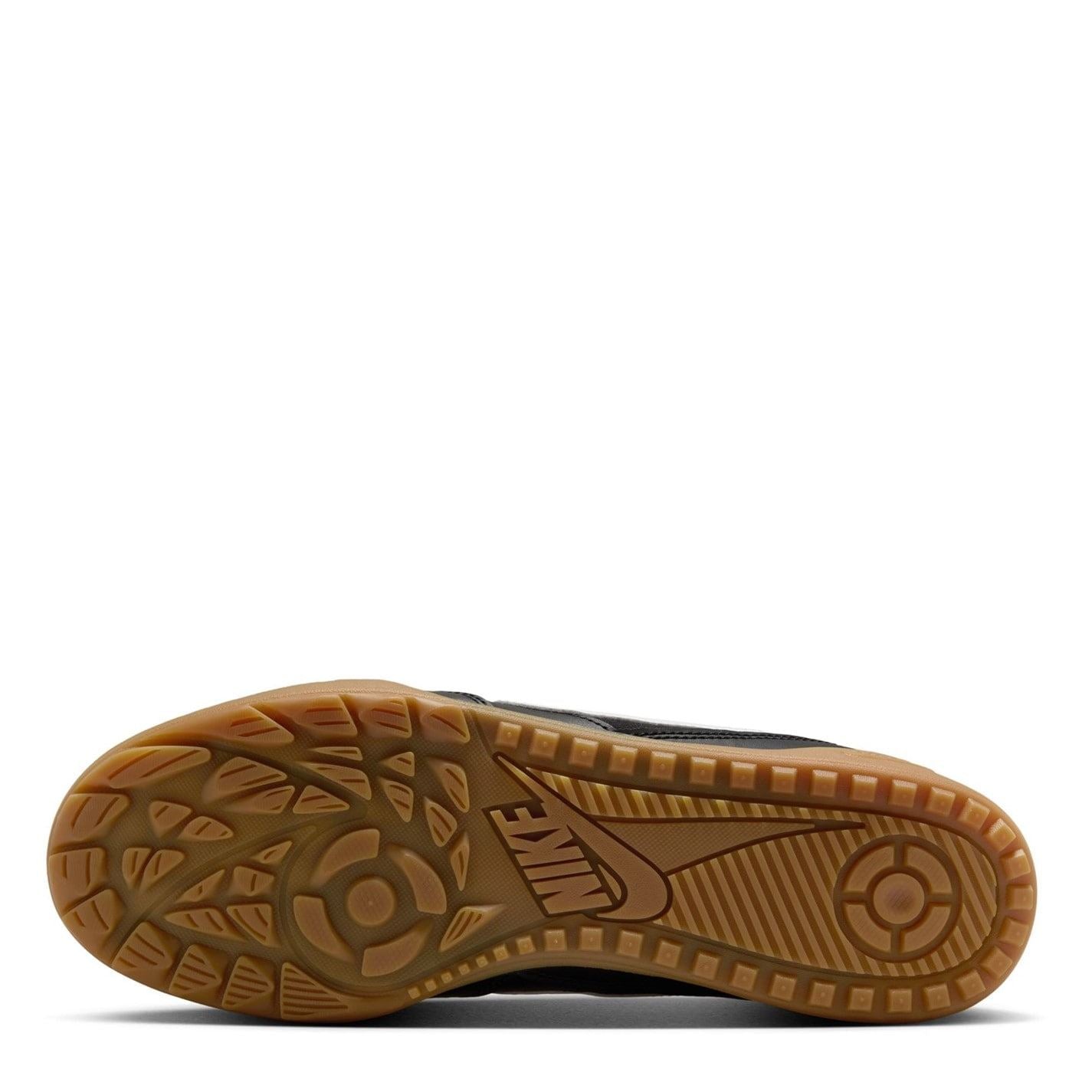 Nike Terra Manta SN54 Round Toe Low Top Sneakers