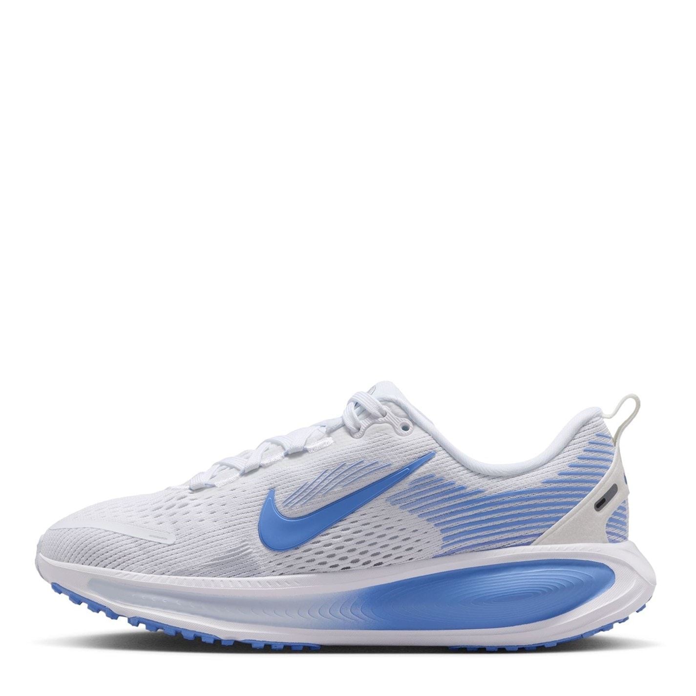 Nike Vomero 18 Low Top Lace-Up Sneakers