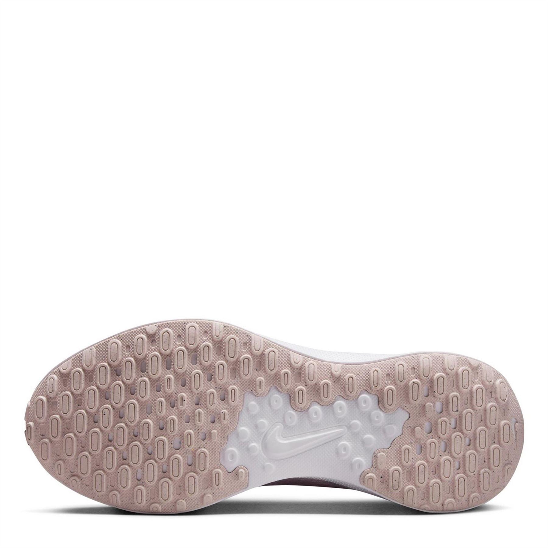 Nike Womens Revolution 7 Running Shoes