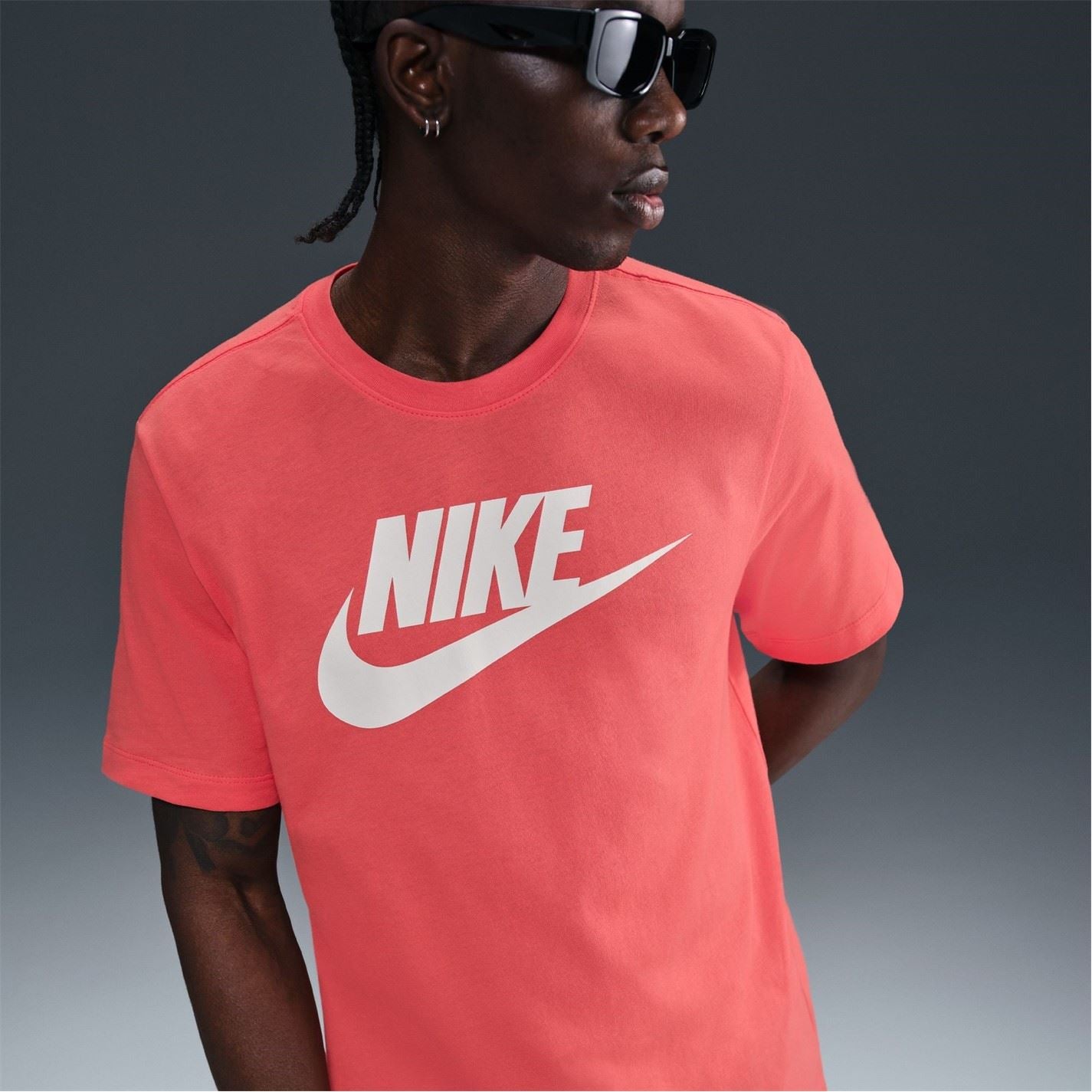 Nike Mens Icon Futura T-Shirt