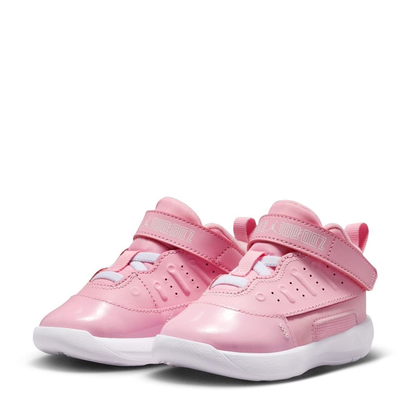 Air Jordan Max Aura 7 Mid Top Lace-Up Sneakers