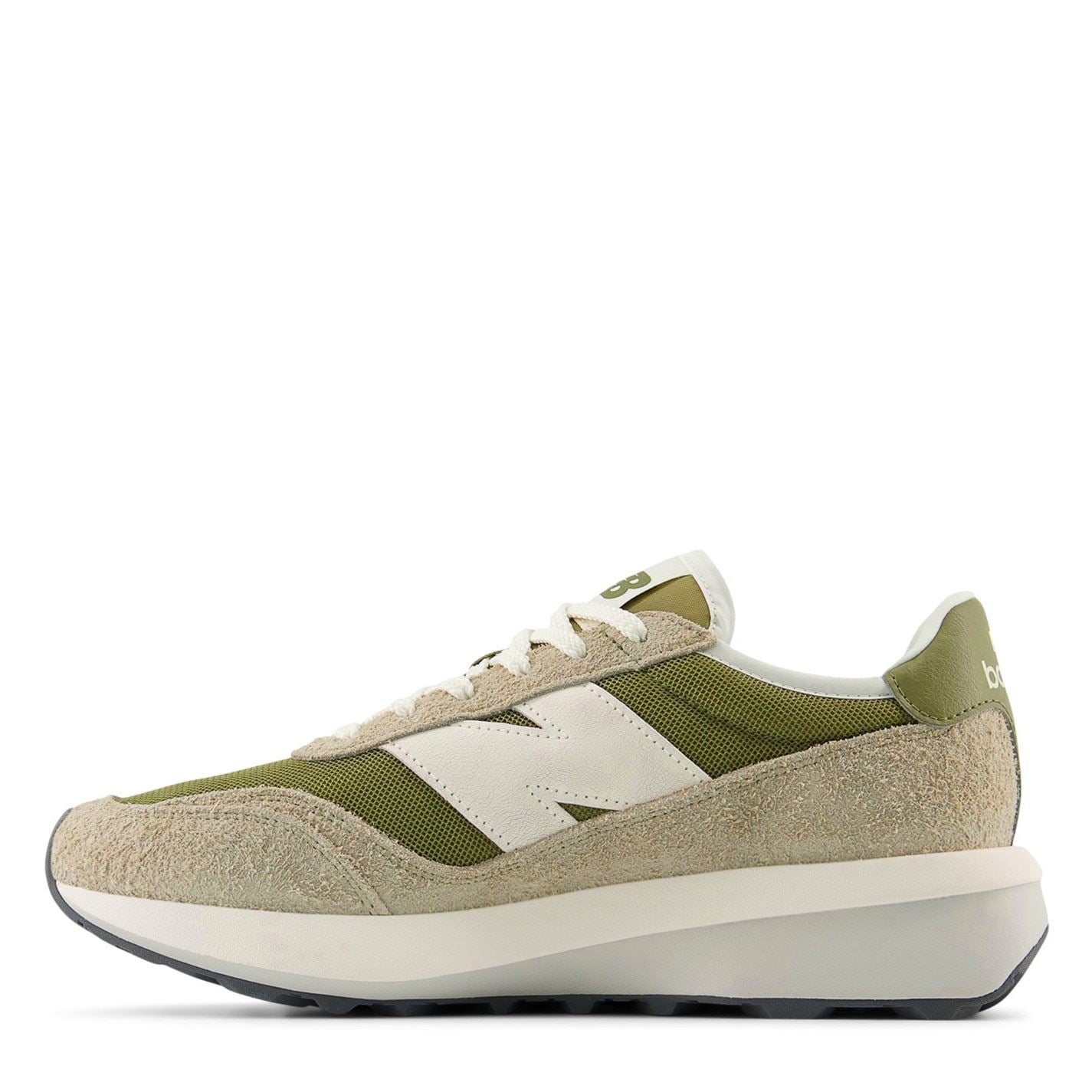 New Balance Low Top Round Toe Flat Heel Sneakers