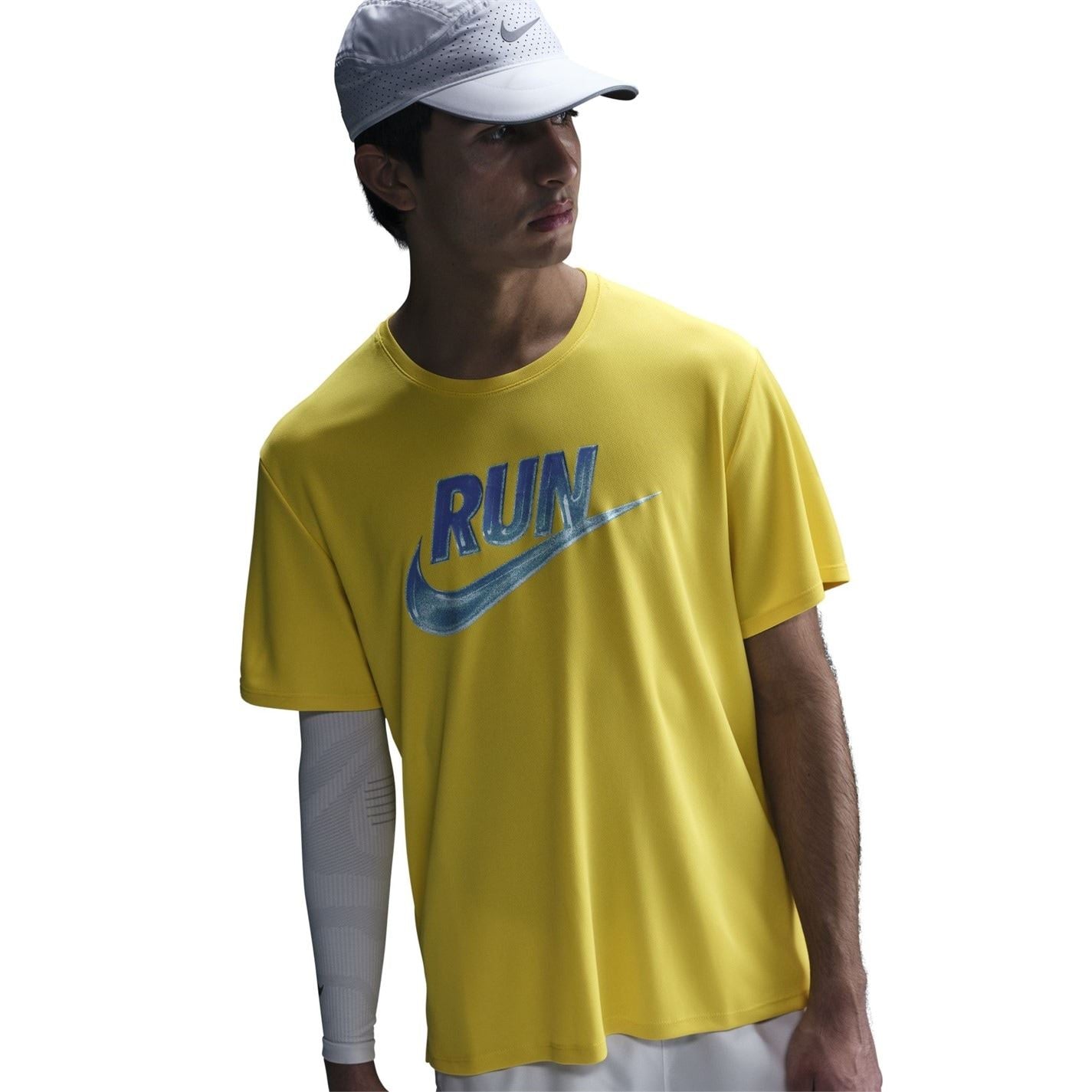 Nike Run Regular Fit Lettering Athletic Top