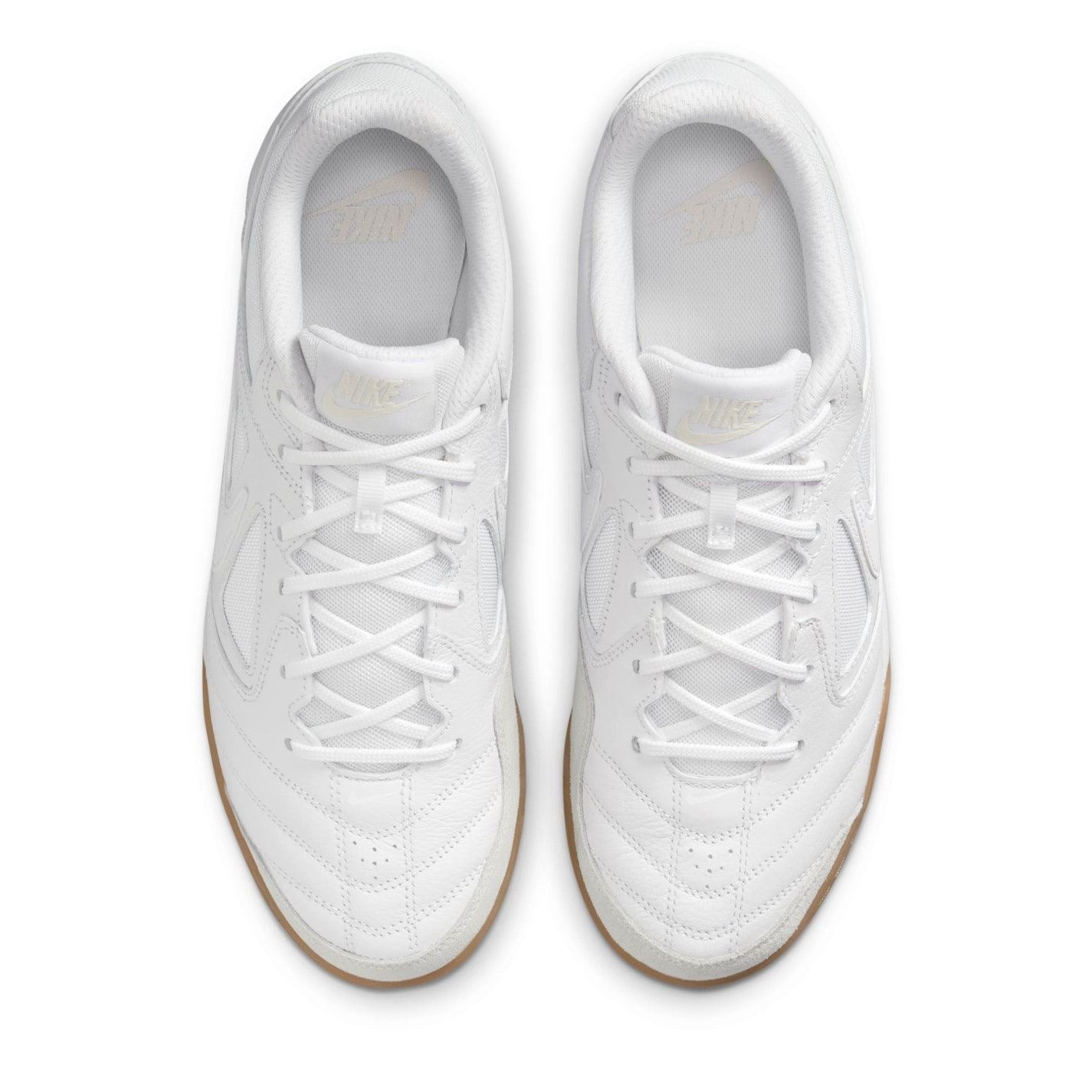 Nike Gato Low Top Round Toe Sneakers