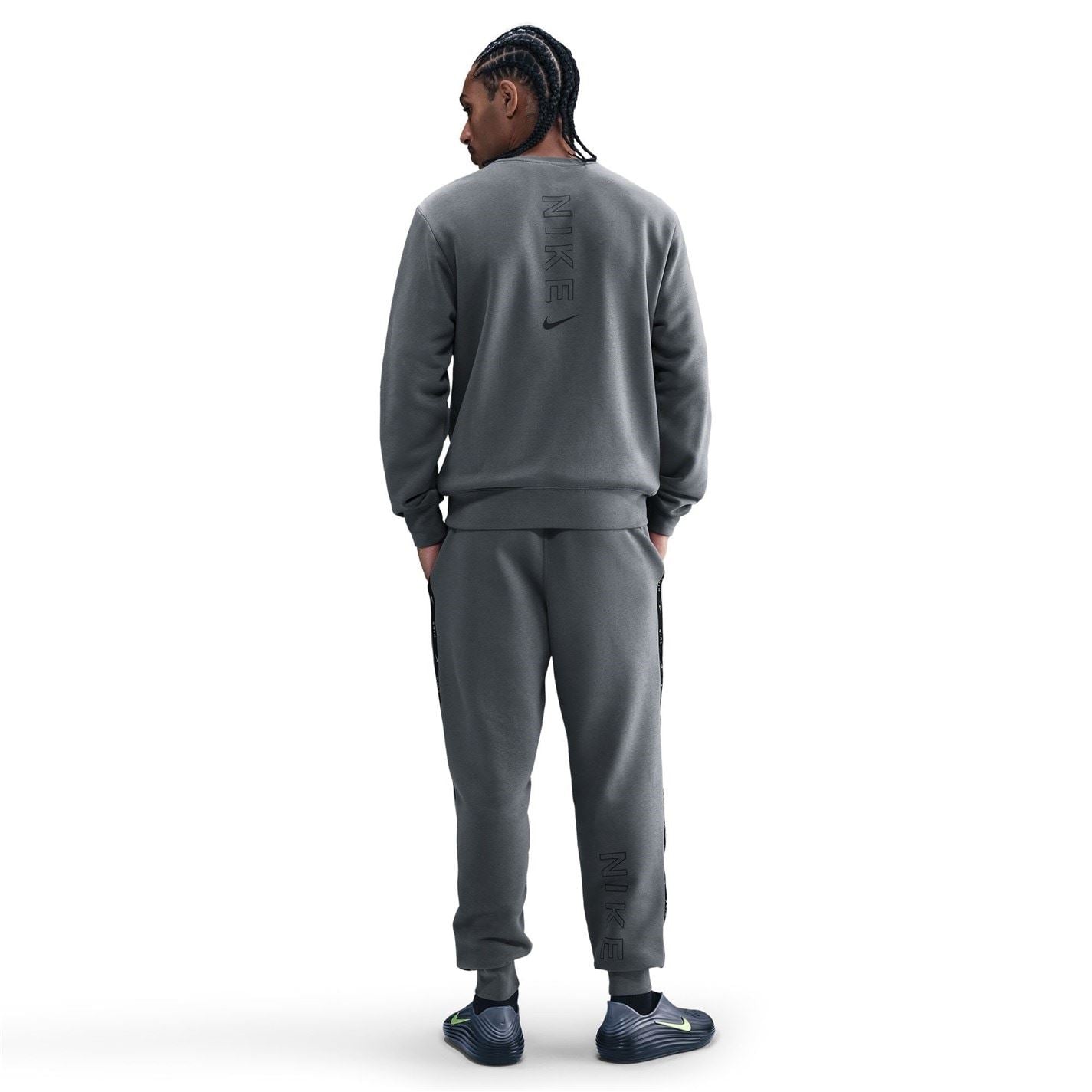 Nike Crew Neck Ribbed Collar Long Sleeve Raglan Sweatshirt
