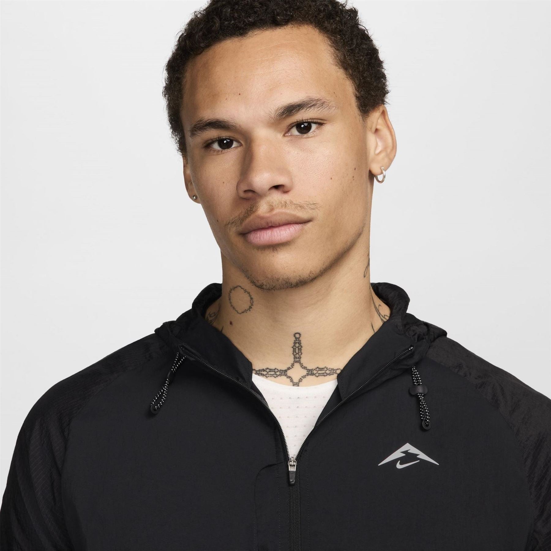 Nike Trail Solid Patterned Hooded Running Jacket
