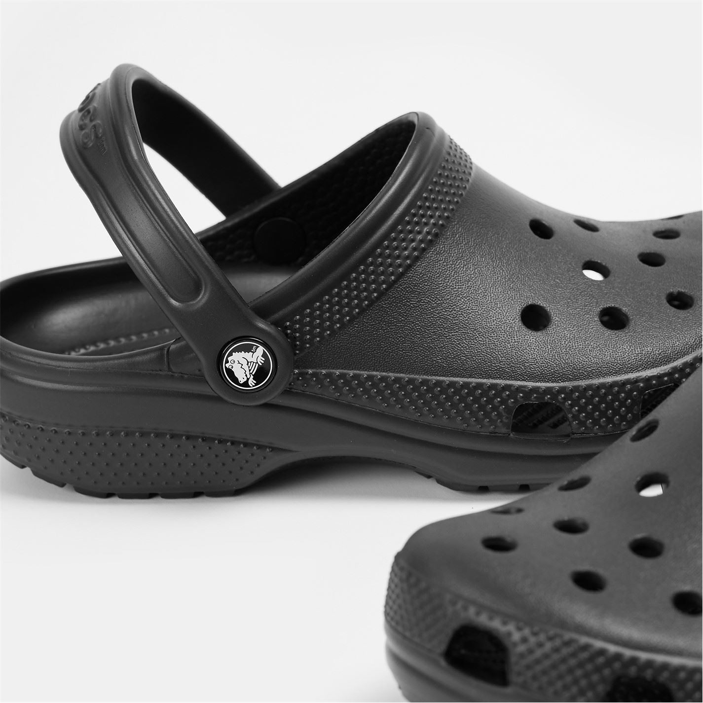 Crocs K Classic Closed Toe Shuv Clogs