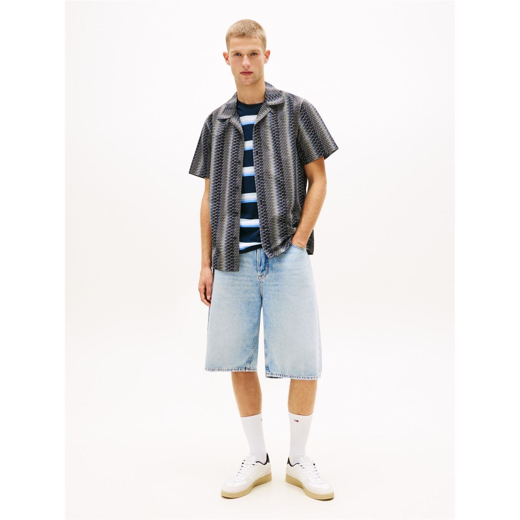 Tommy Jeans Patterned Short Sleeve Shirt