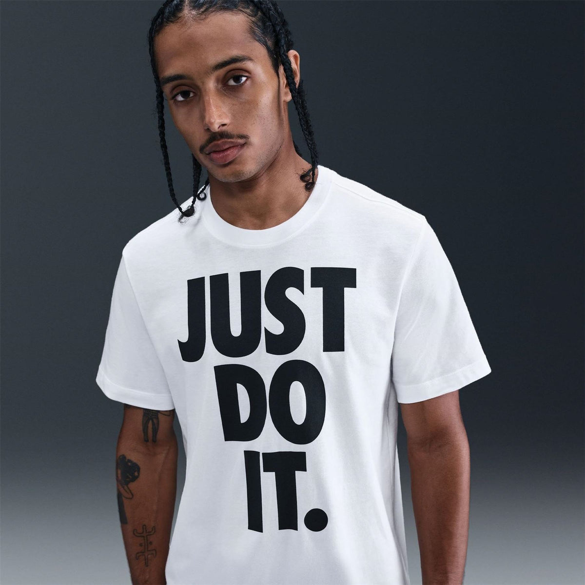 Nike Mens Sportswear Club T-Shirt