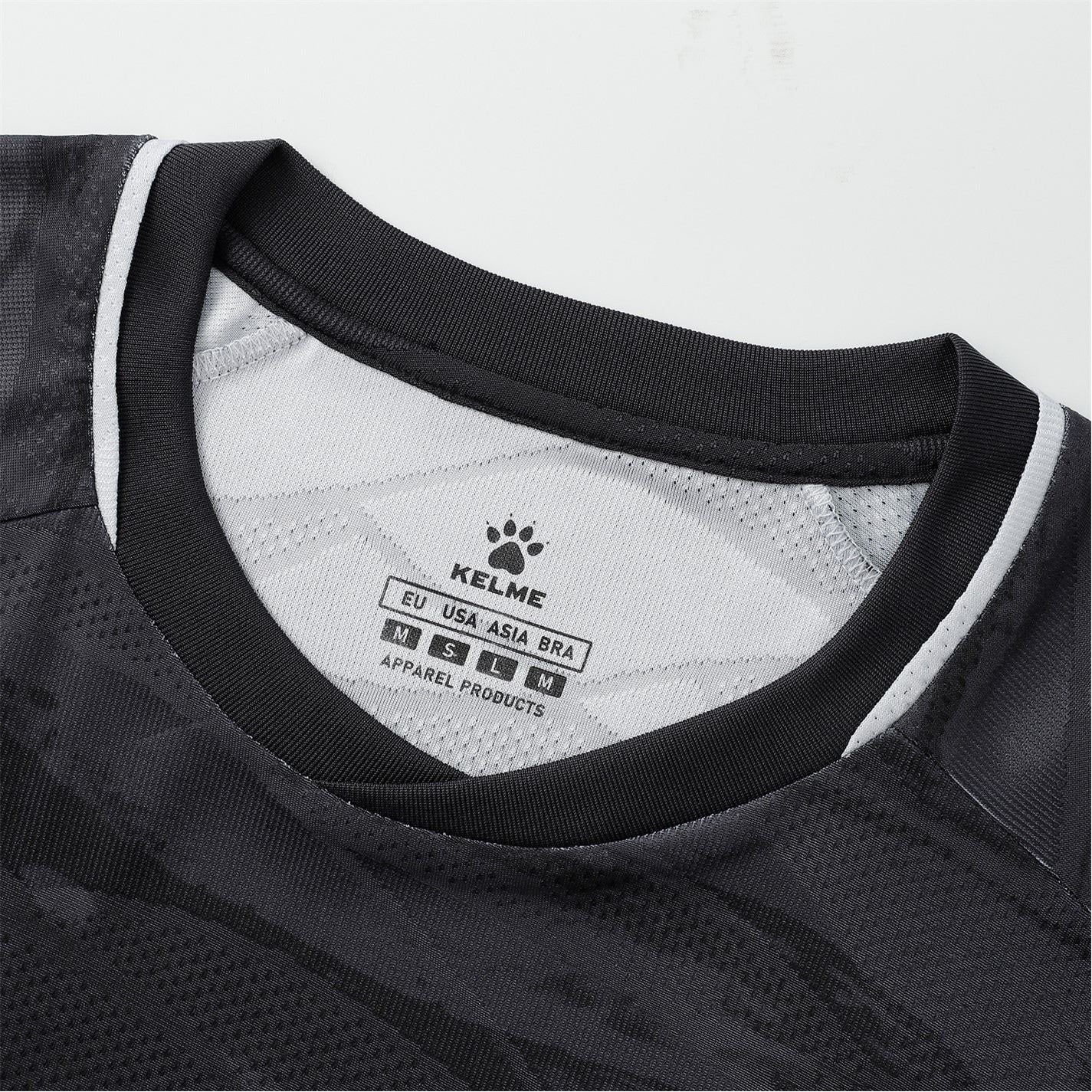 Kelme Regular Fit Crew Neck Short Sleeve Competition T-Shirt