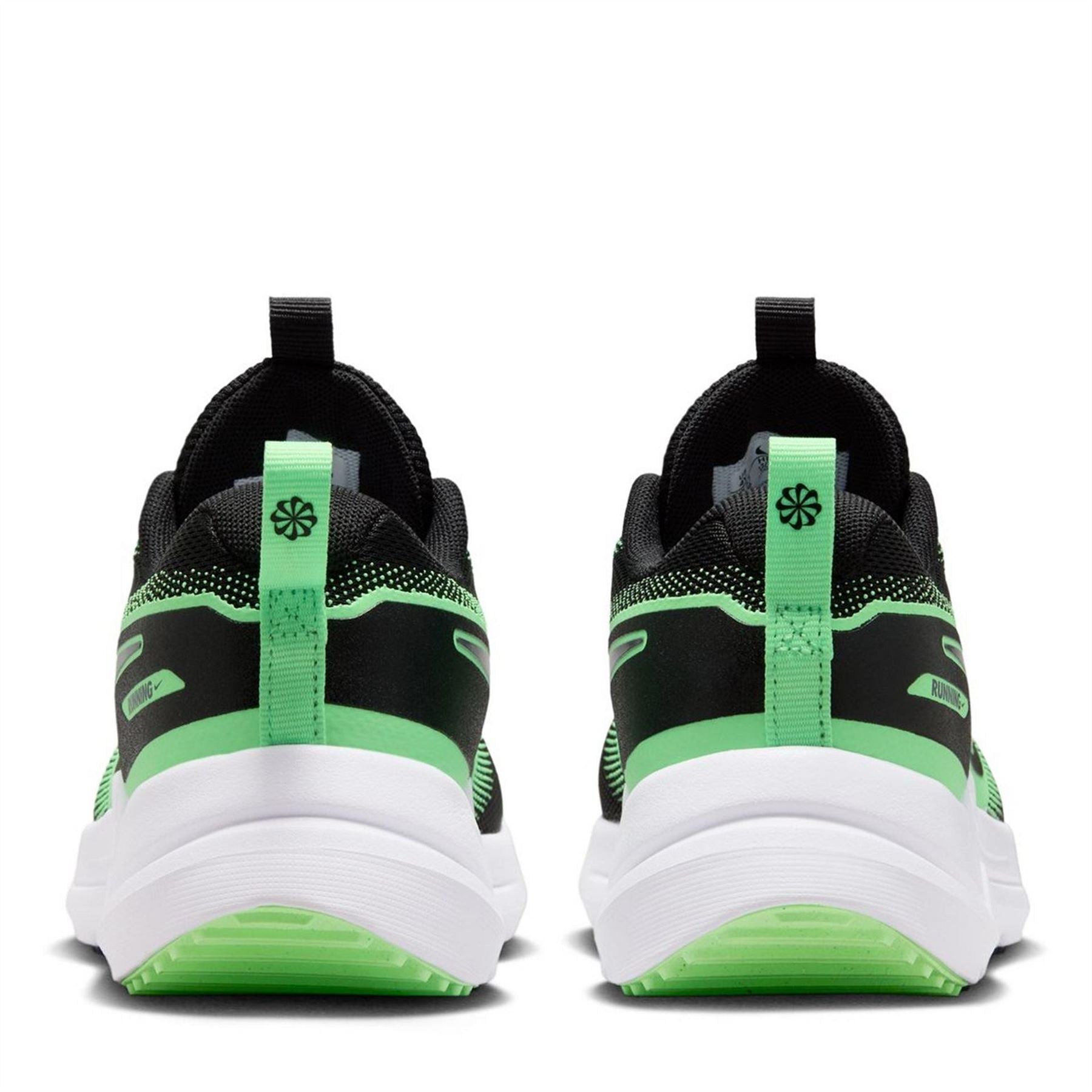 Nike Cosmic Runner Juniors Lace-Up Low Top Sneakers