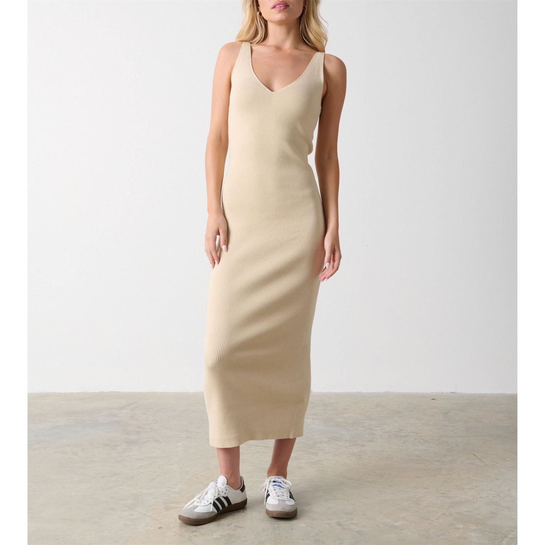 Pretty Lavish Ribbed Midaxi Dress